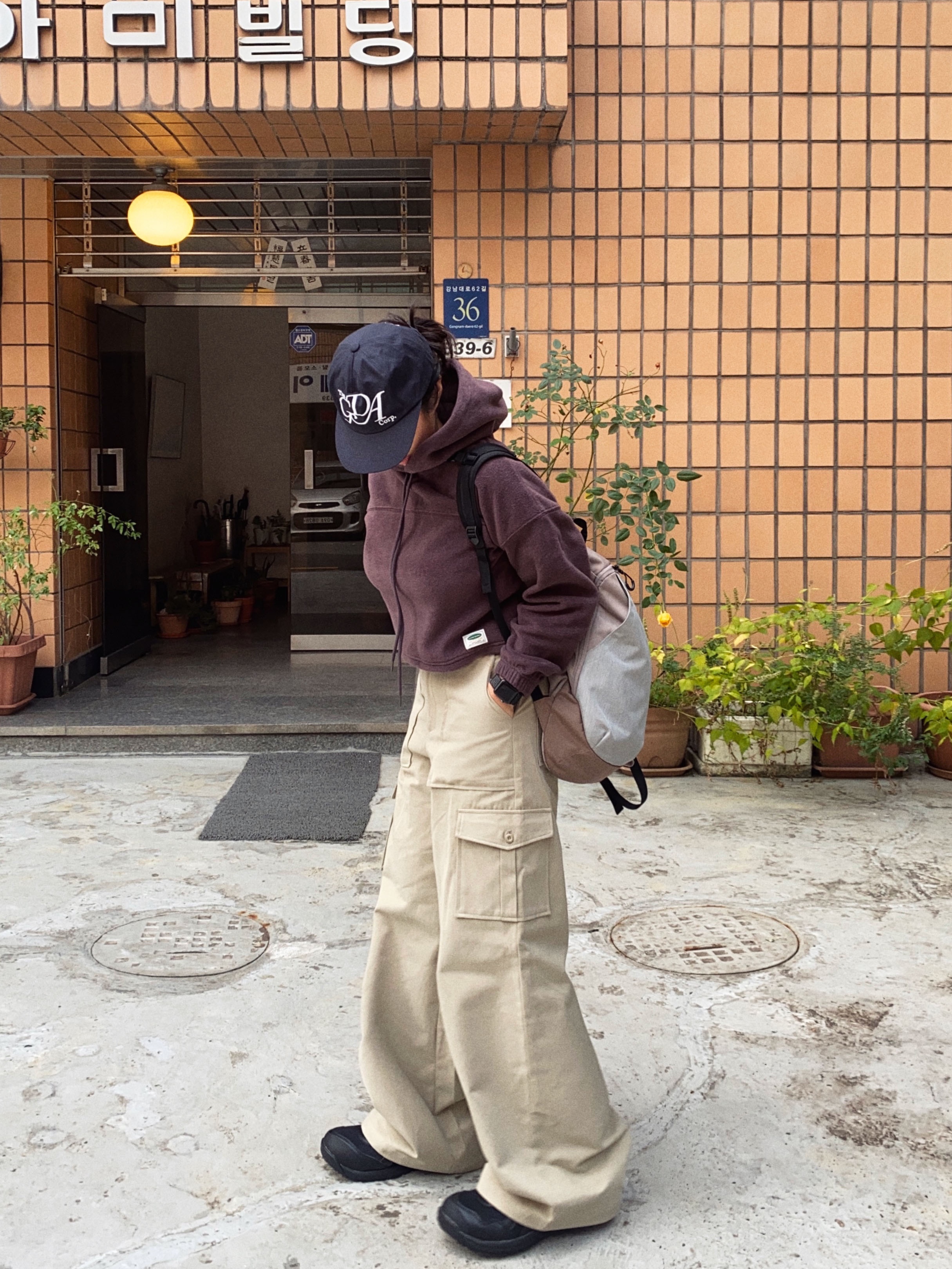 Asics Winjob CP111 Black, Mischief Rhombus Backpack Pink Grey 착용 스타일