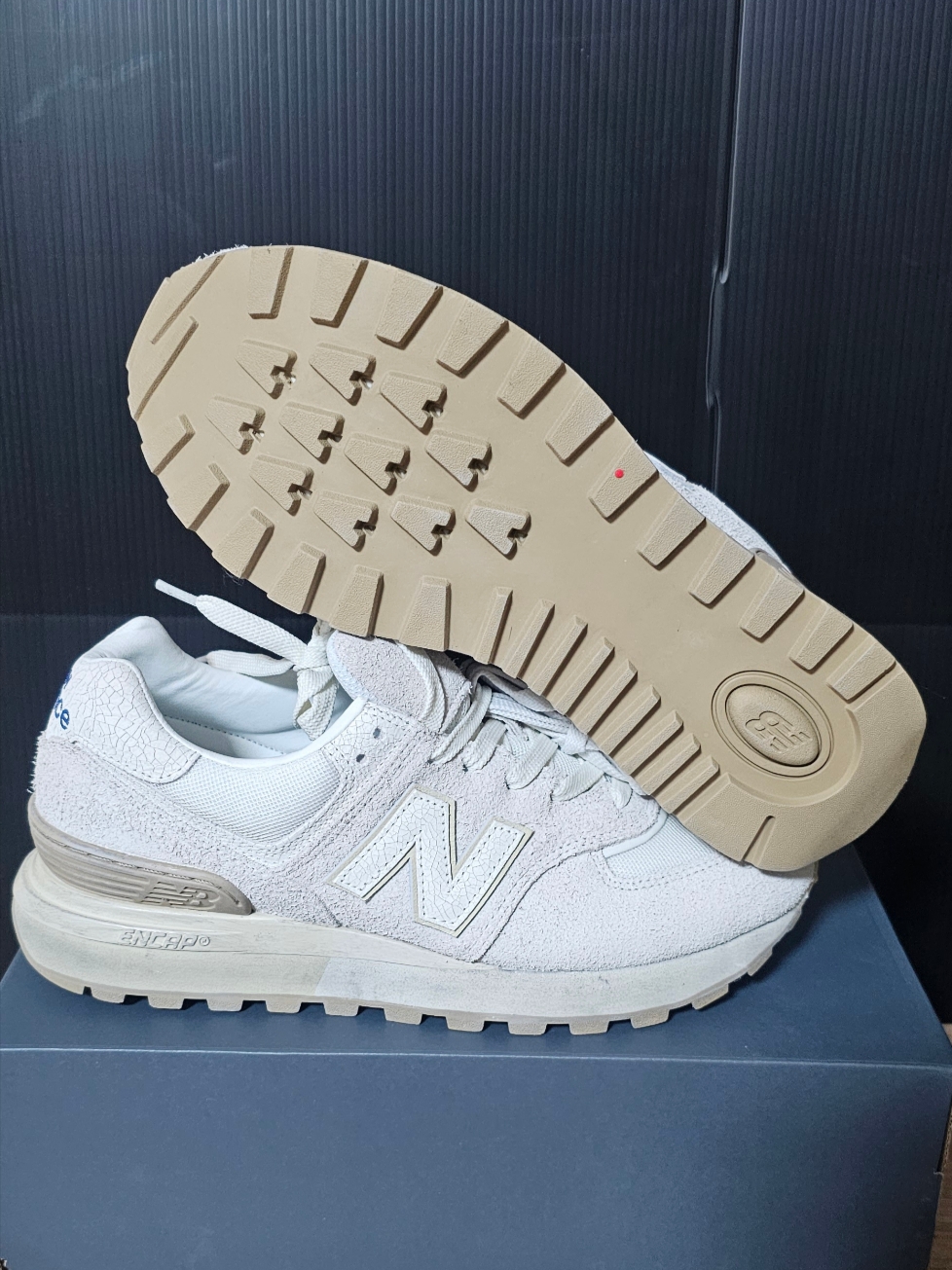 New Balance x Recto 574 Ash Cream Legacy 착용 스타일 - 5
