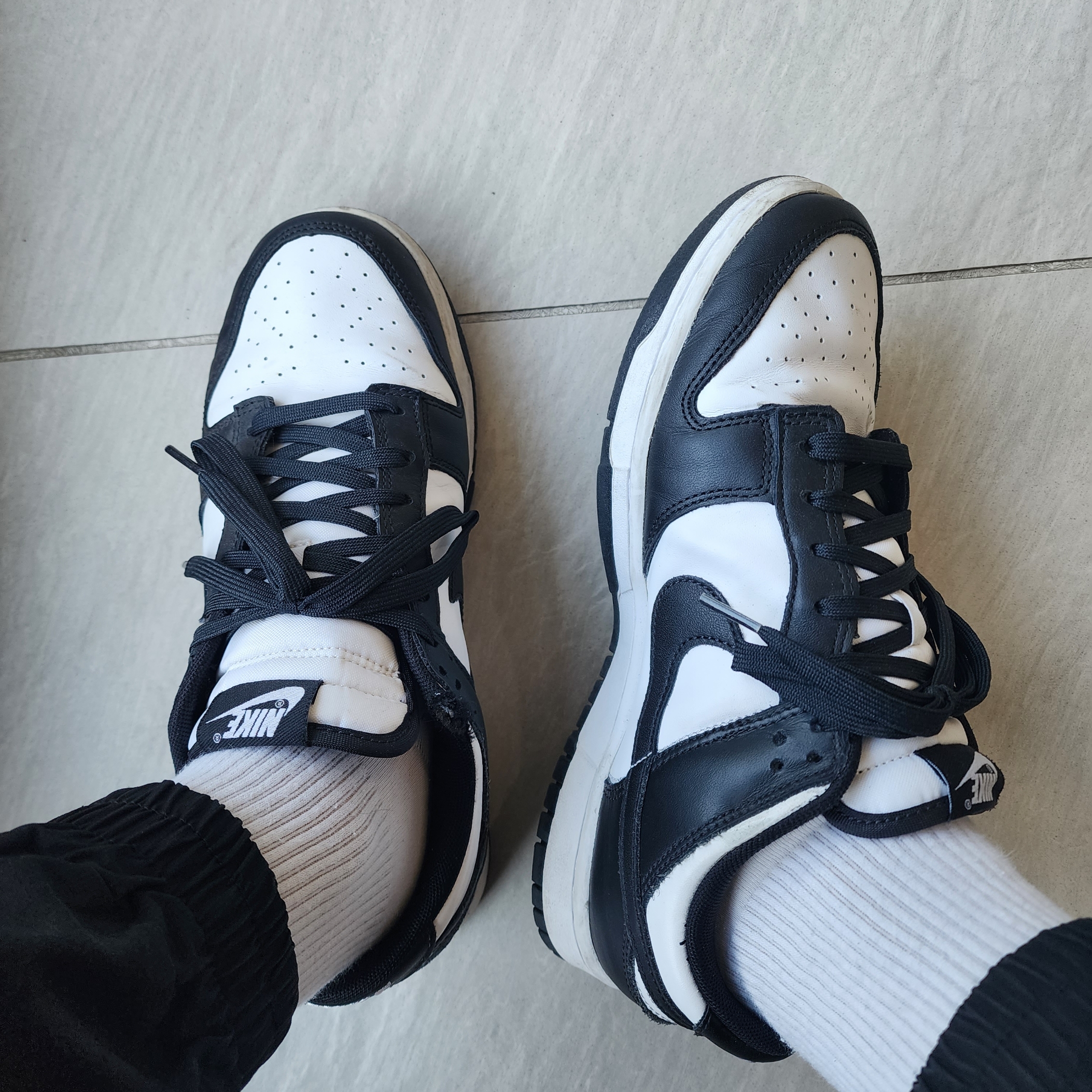 Nike Dunk Low Retro Black 착용 스타일