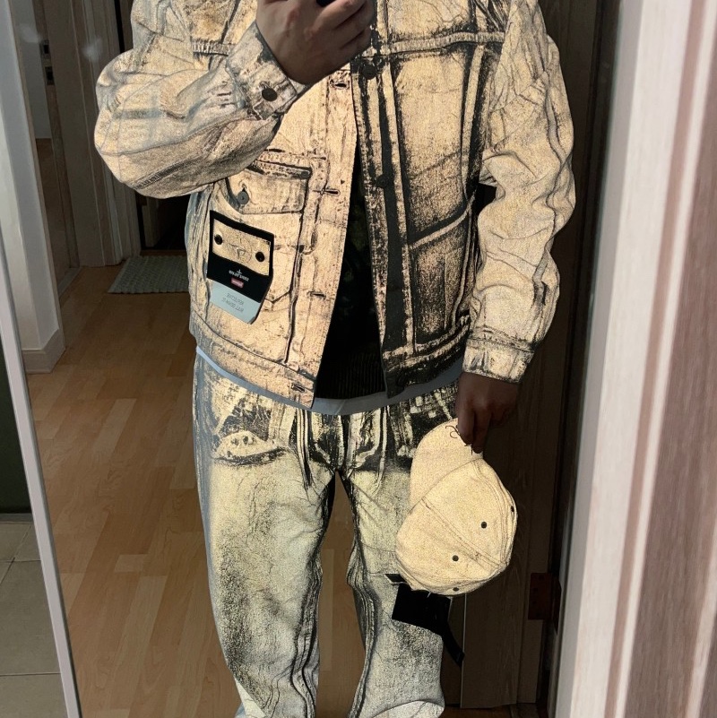 Supreme x Stone Island Denim Trucker Jacket Reflective - 23FW, Supreme x Stone Island 5-Pocket Jean Reflective - 23FW 착용 스타일 - 1