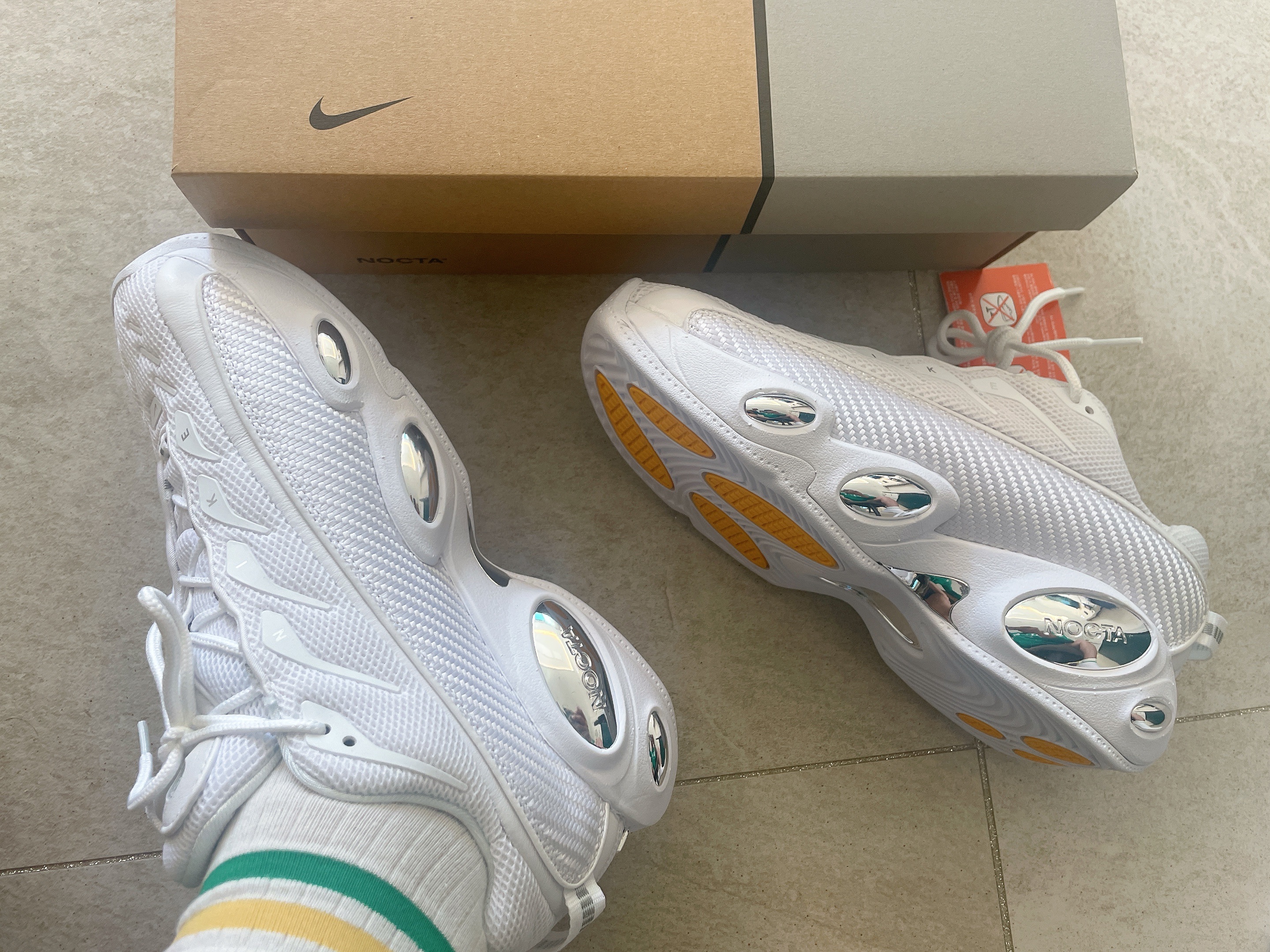 Nike x Drake Nocta Glide Triple White 착용 스타일