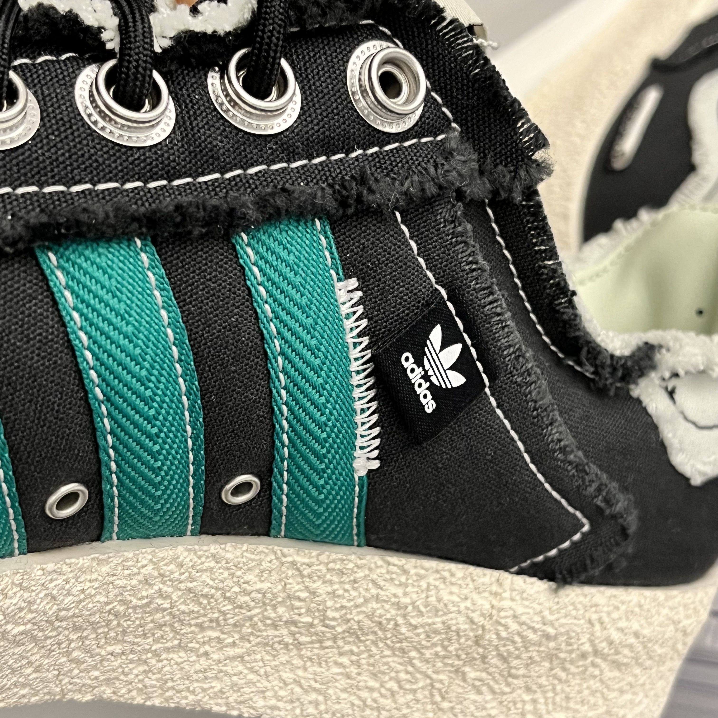 Adidas x Song for the Mute Campus 80s Core Black Cream White 착용 스타일 - 2