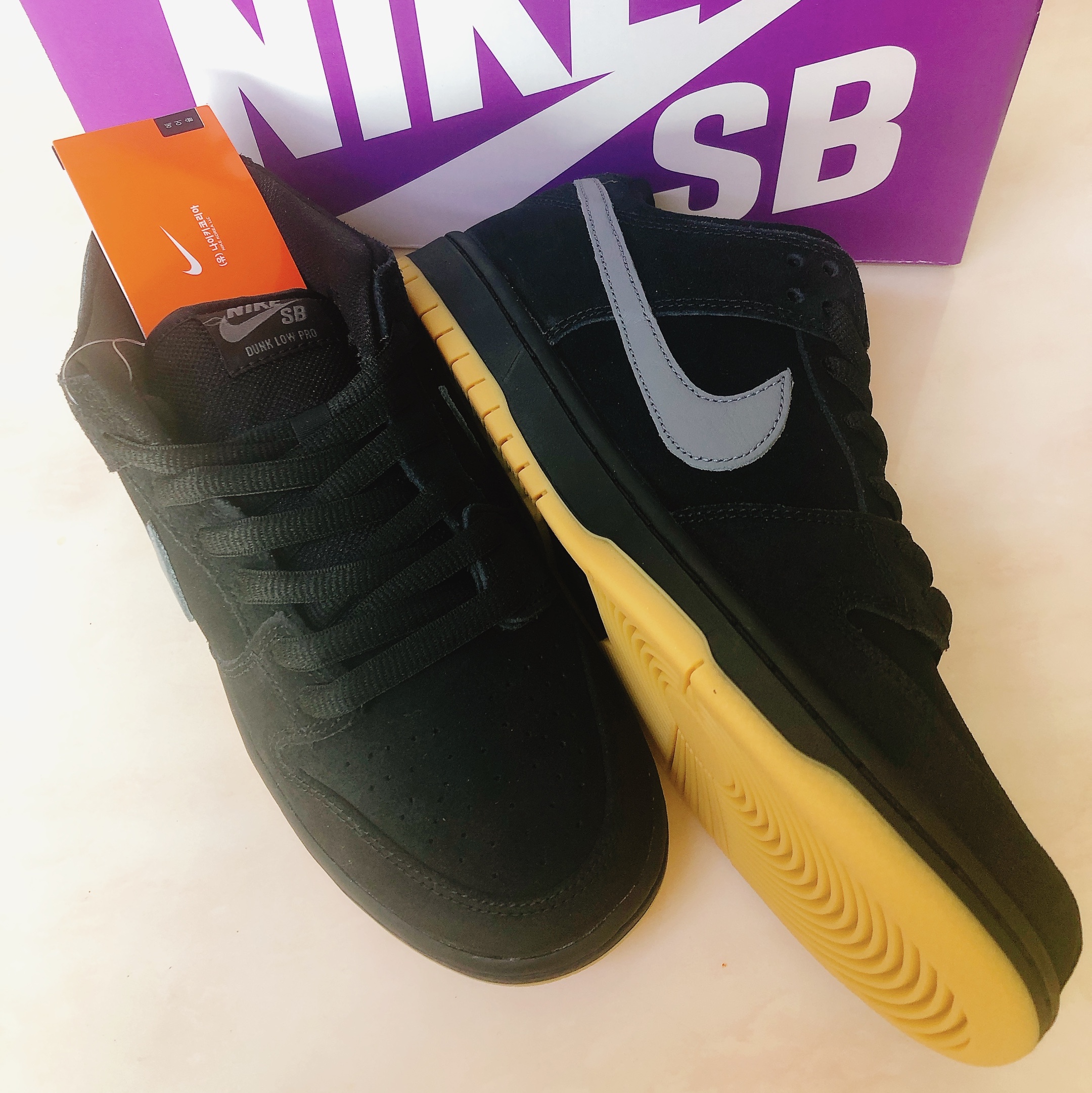 Nike SB Dunk Low Pro Black Cool Grey 착용 스타일