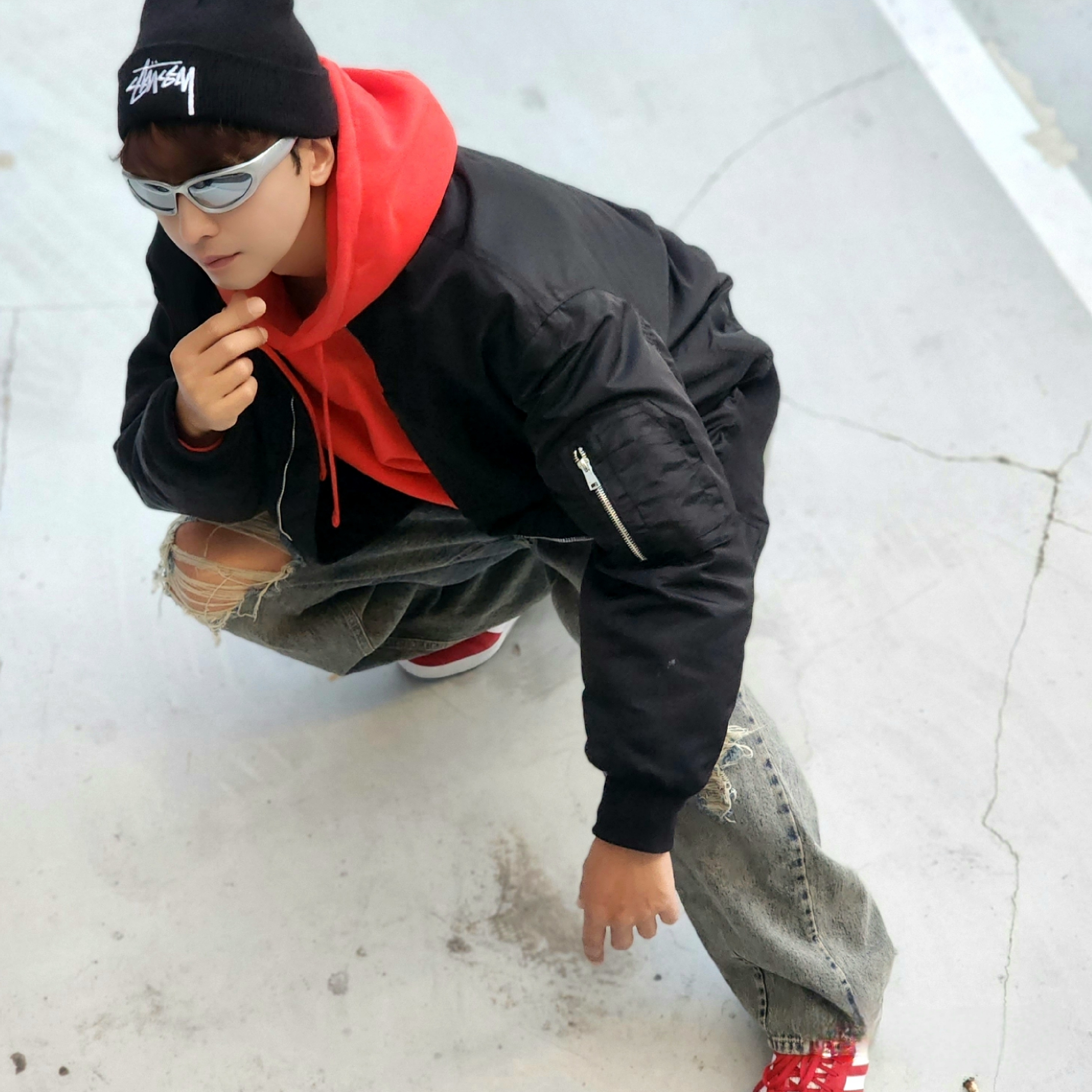 Stussy Big Stock Cuff Beanie Black, Stussy Beach Roots Hoodie Red 착용 스타일 - 1