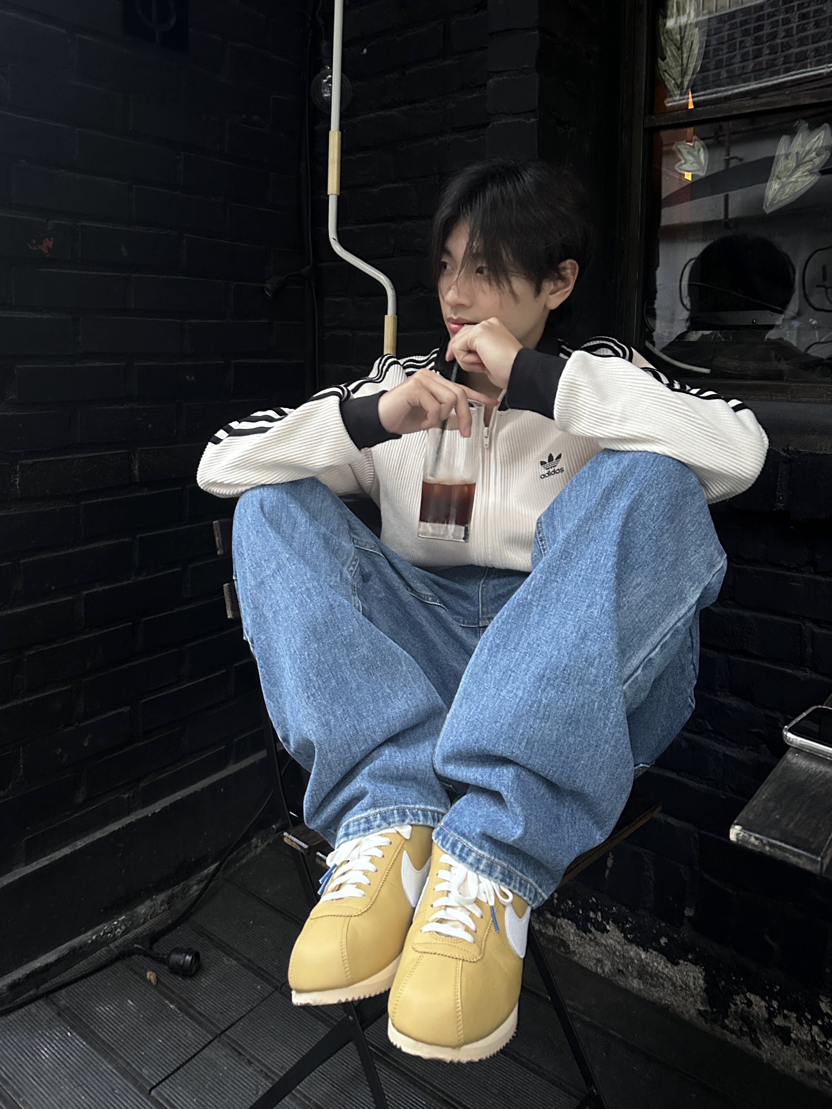 Nike Cortez 23 SE Wheat Gold, Adidas Adicolor Classic Waffle Beckenbauer Track Jacket Wonder White - US Sizing 착용 스타일 - 2