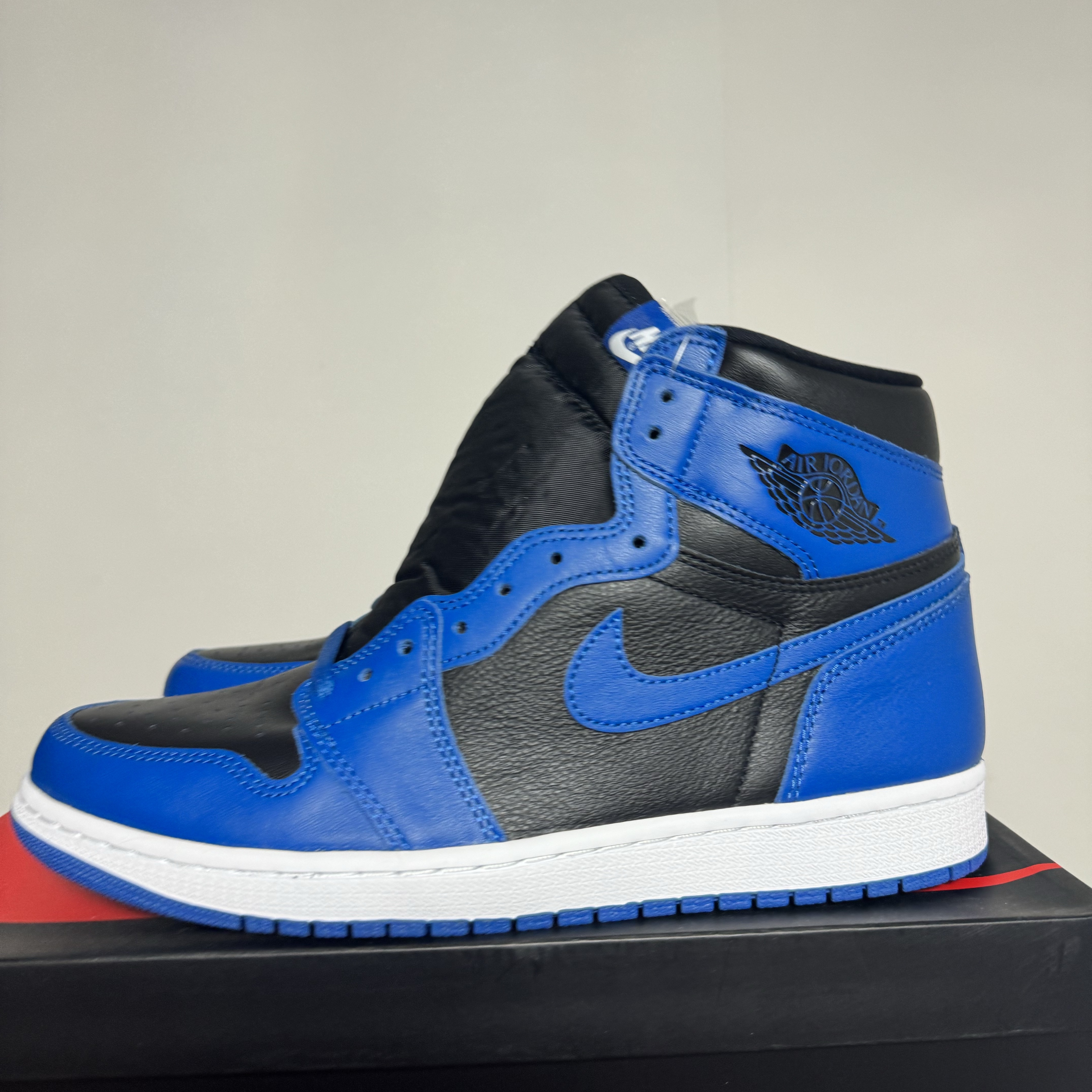Jordan 1 Retro High OG Dark Marina Blue 착용 스타일