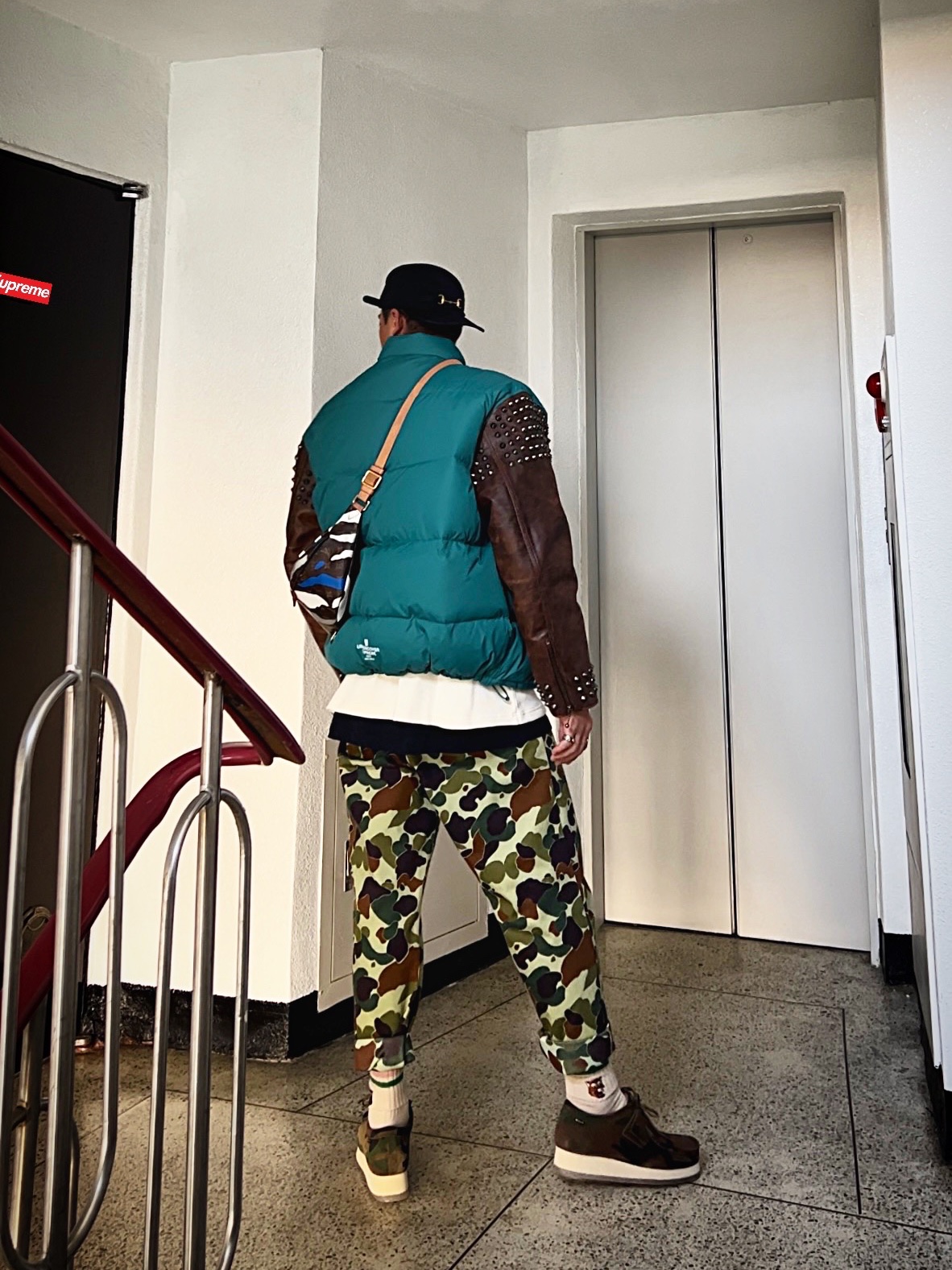 Supreme x Undercover Puffer Jacket Teal - 23SS, Supreme x Bounty Hunter Thermal Henley L/S Top Natural - 23FW 착용 스타일 - 1