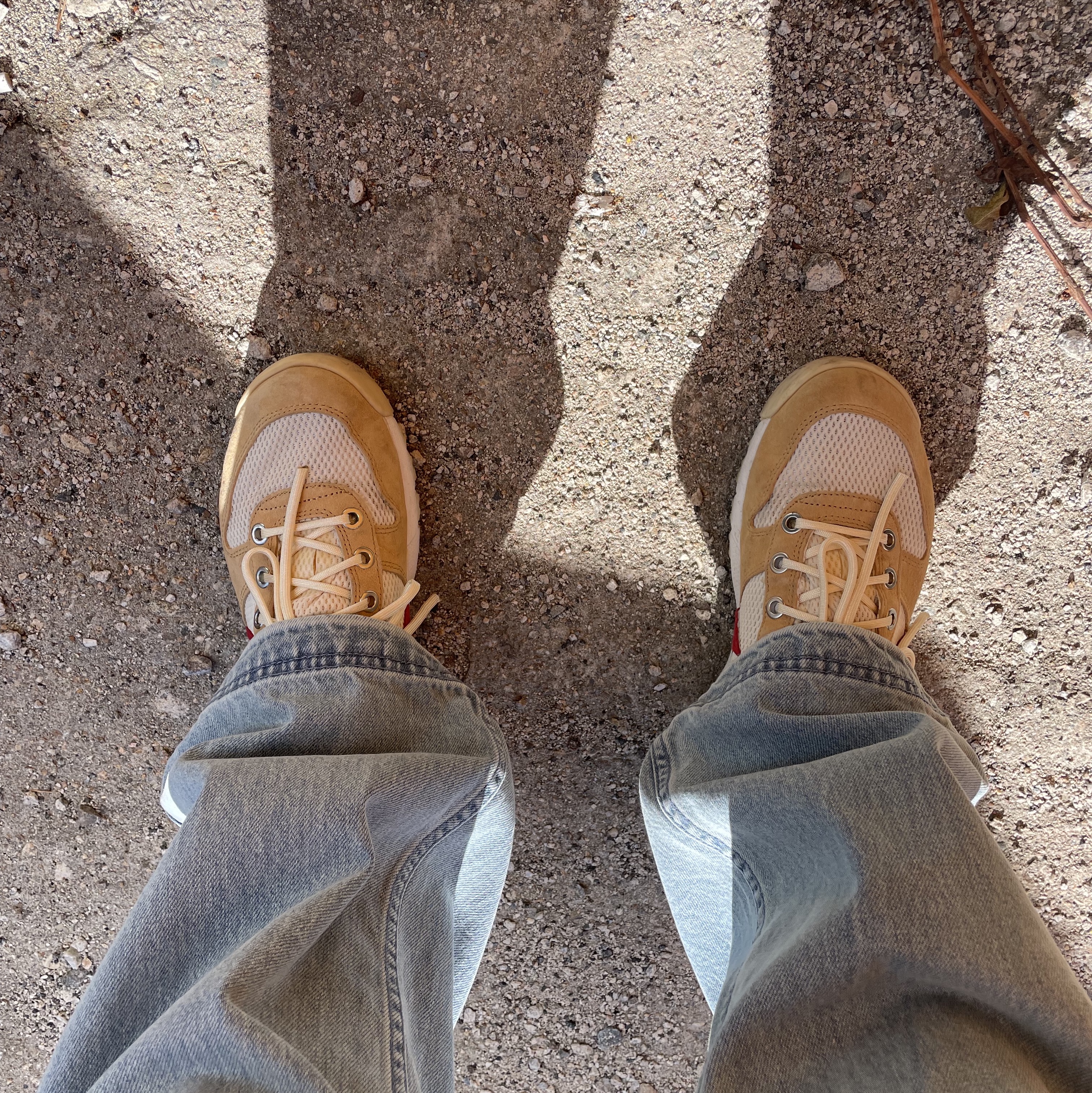 Nike x Tom Sachs Mars Yard Overshoe 3.0, Supreme x Nike ACG Belted Denim Pants Washed Blue - 22FW 착용 스타일