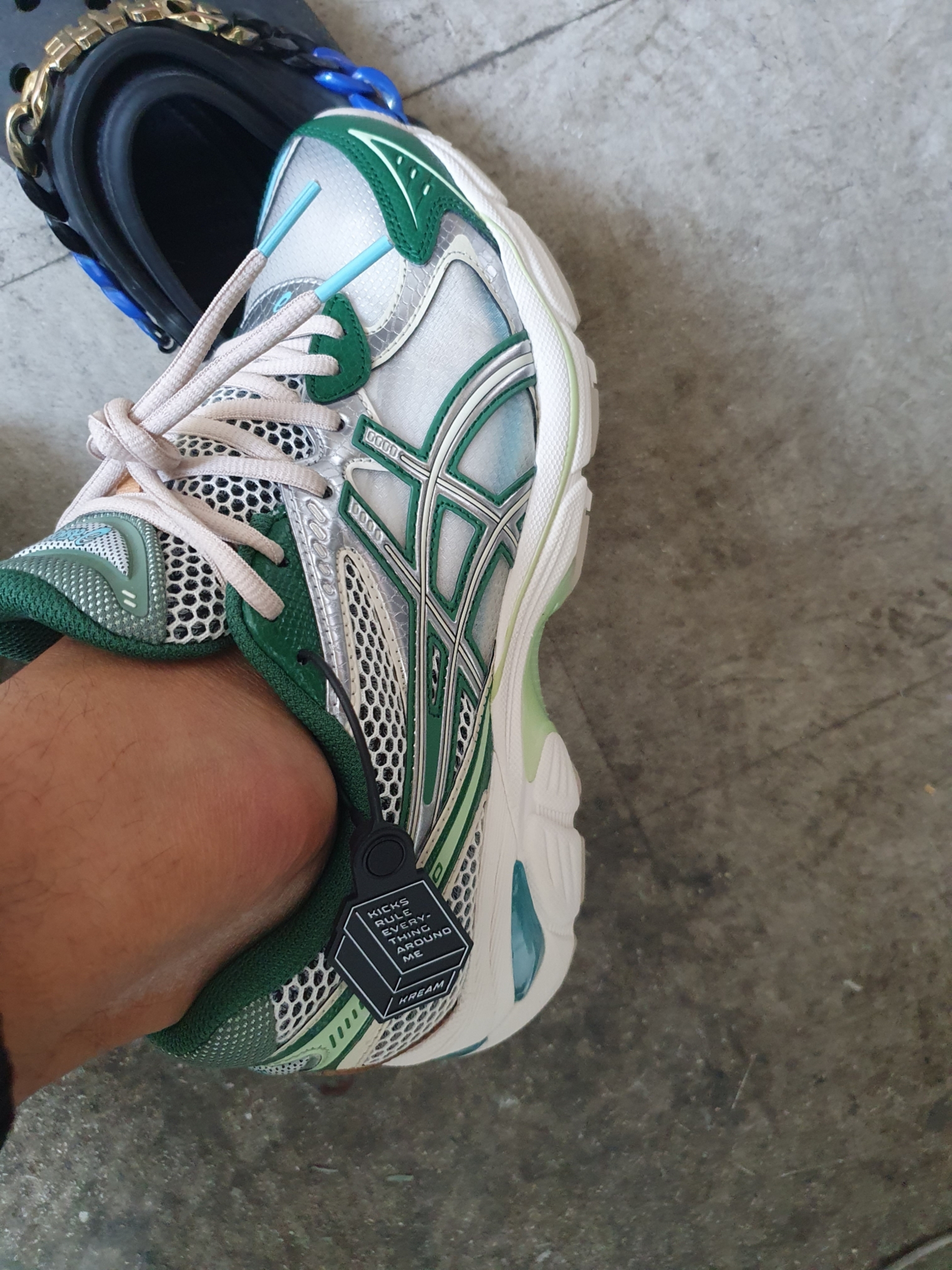 Asics x Above The Clouds GT-2160 Cream Shamrock Green 착용 스타일 - 1