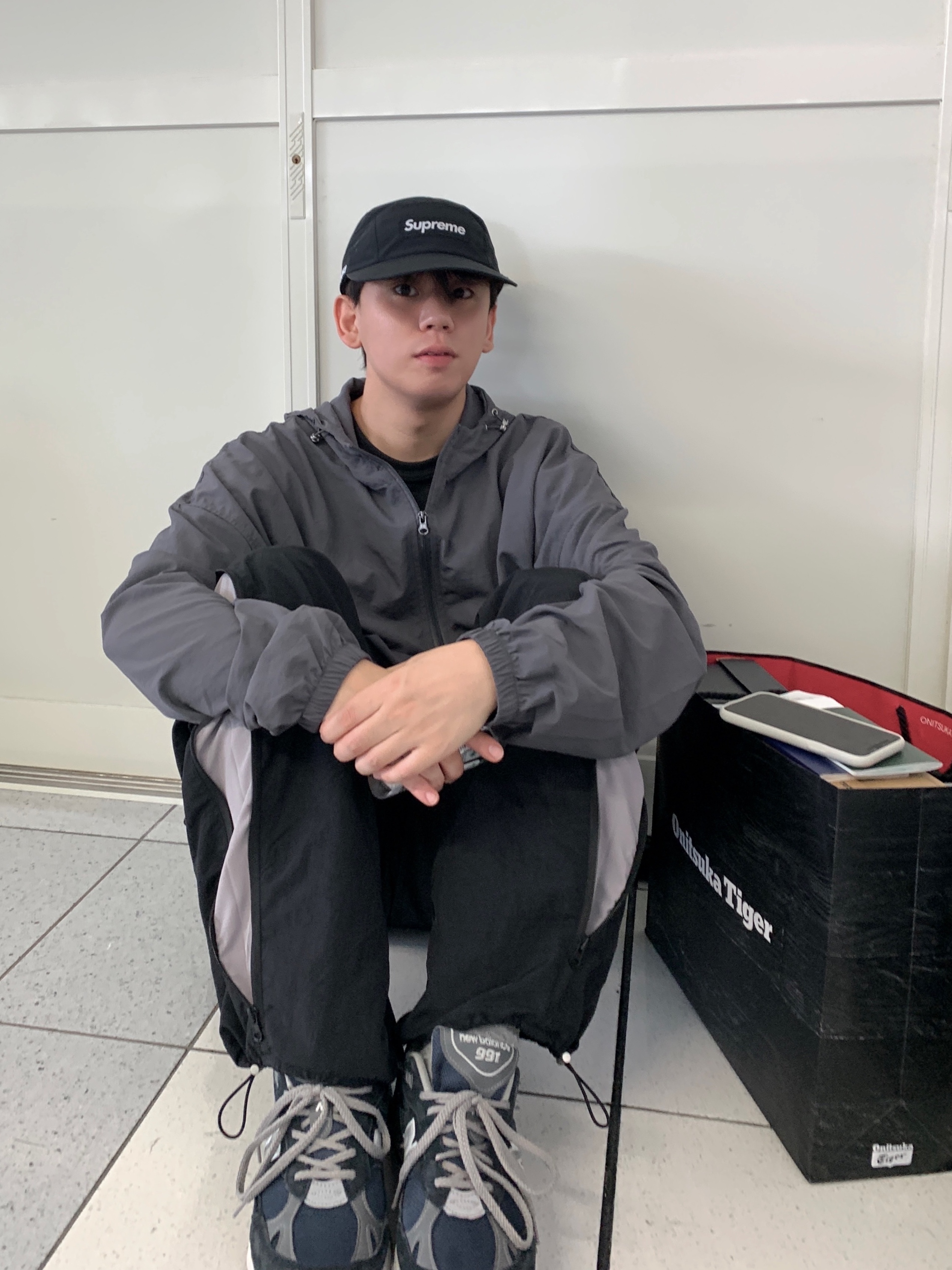 New Balance 991 Made in UK Navy, Supreme Ventile Camp Cap Black - 23SS 착용 스타일
