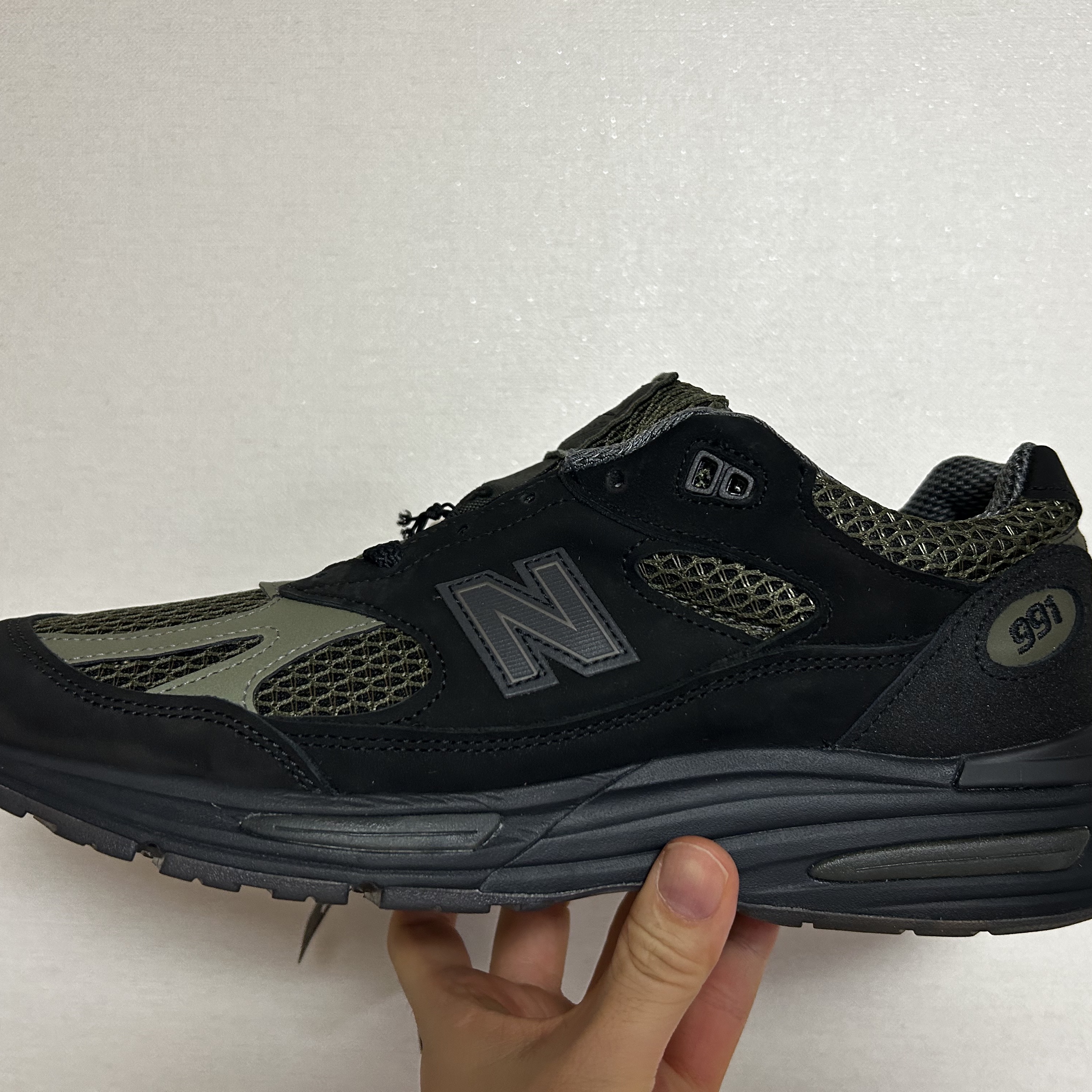 New Balance x Stone Island 991v2 Made in UK Black Olive Night 착용 스타일 - 1