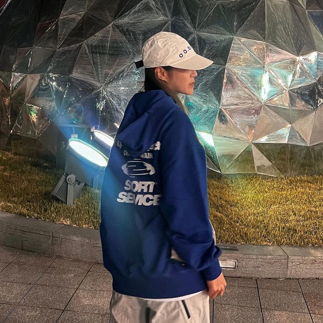 Opening Project Sport Service Hoodie Cobalt Blue 착용 스타일 - 3
