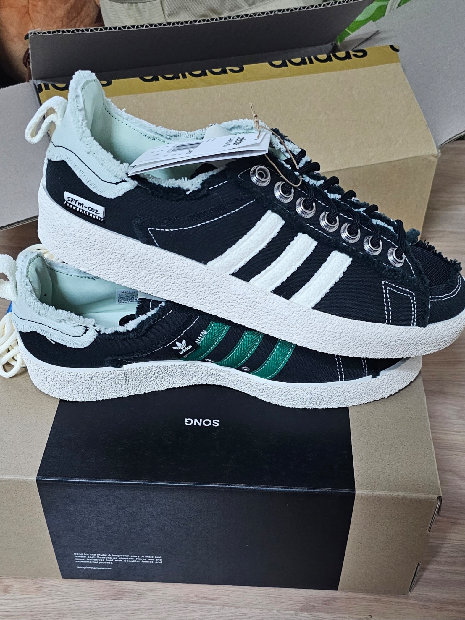 Adidas x Song for the Mute Campus 80s Core Black Cream White 착용 스타일 - 2