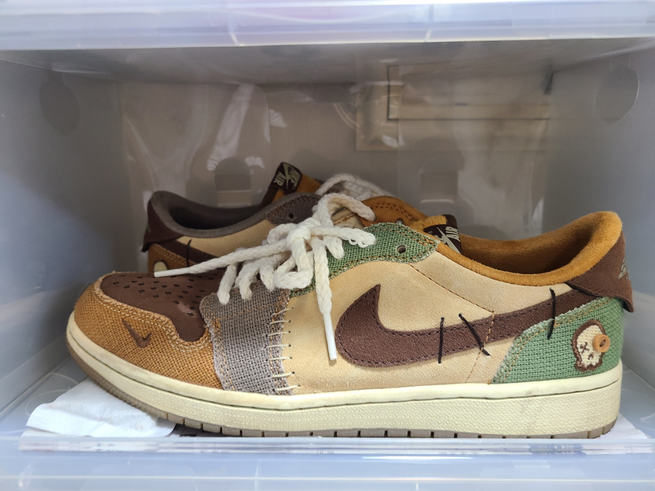 Jordan 1 x Zion Williamson Retro Low OG Flax and Oil Green 착용 스타일