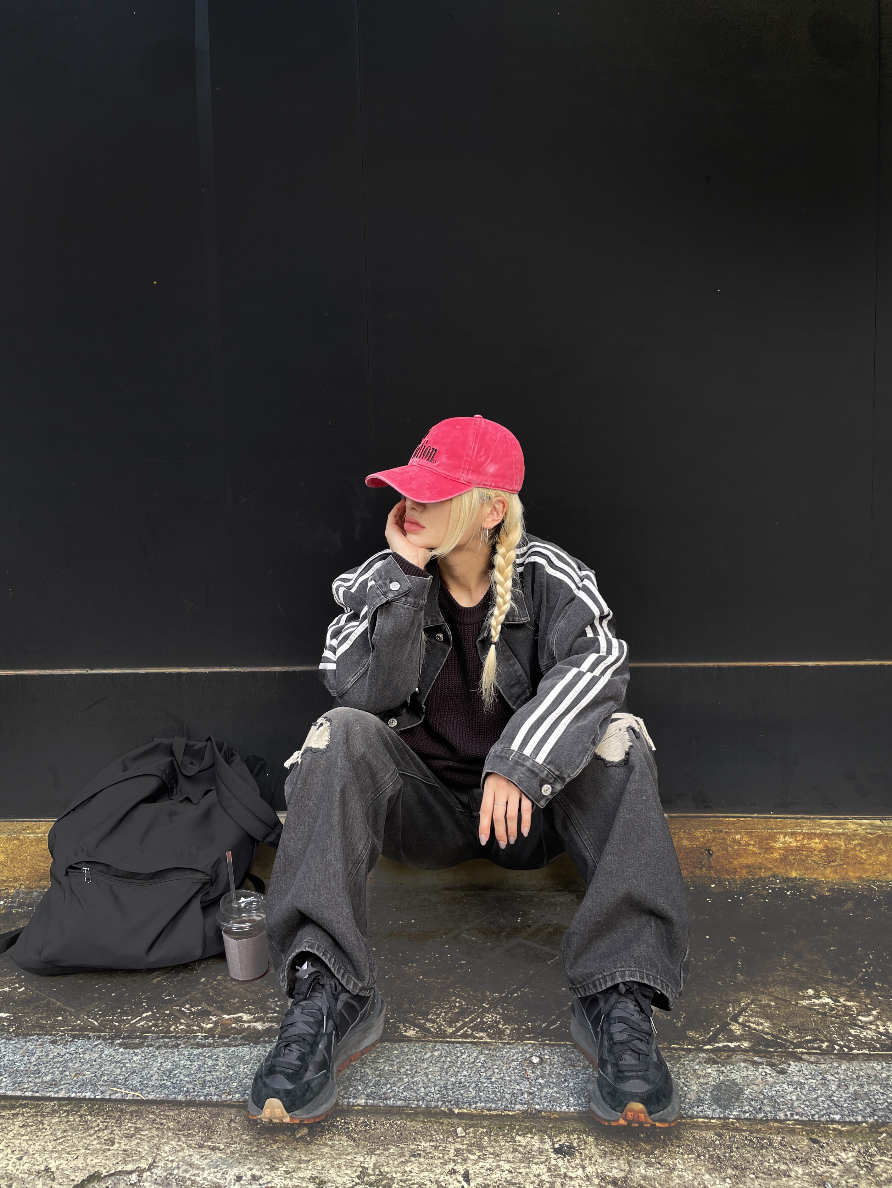 Nike x Sacai VaporWaffle Black and Gum 착용 스타일 - 1