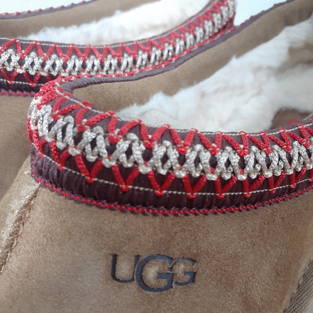 (W) UGG Tazz Slipper Chestnut 착용 스타일 - 2