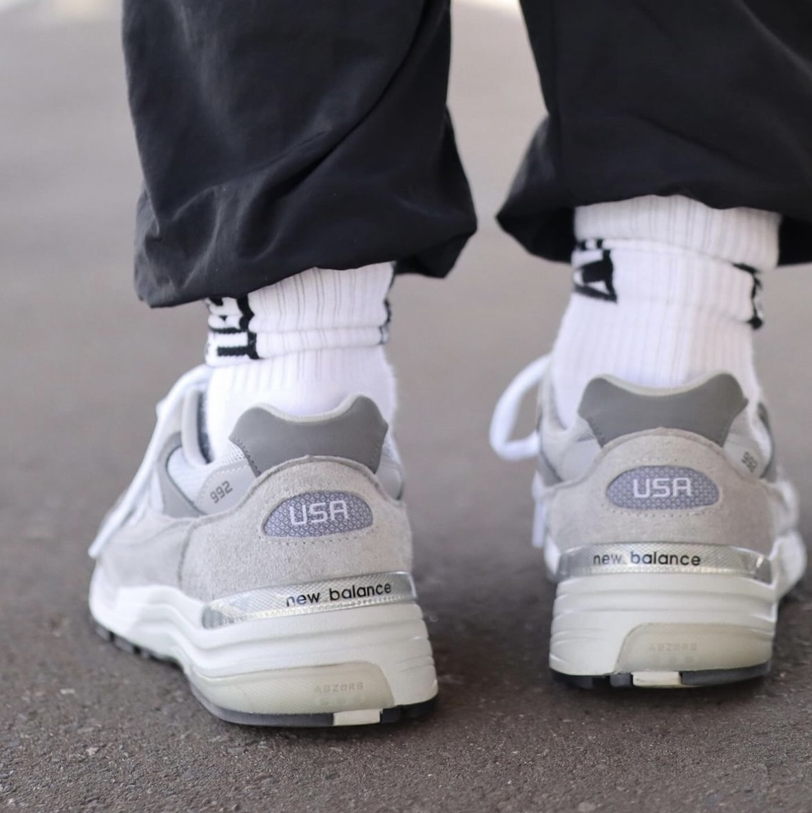 New Balance 992 Made in USA Grey - D Standard 착용 스타일