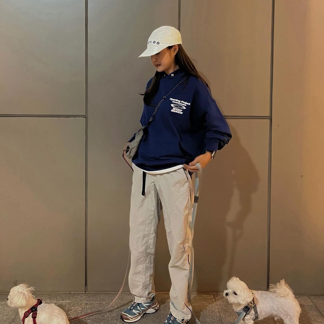 Opening Project Sport Service Hoodie Cobalt Blue 착용 스타일 - 1