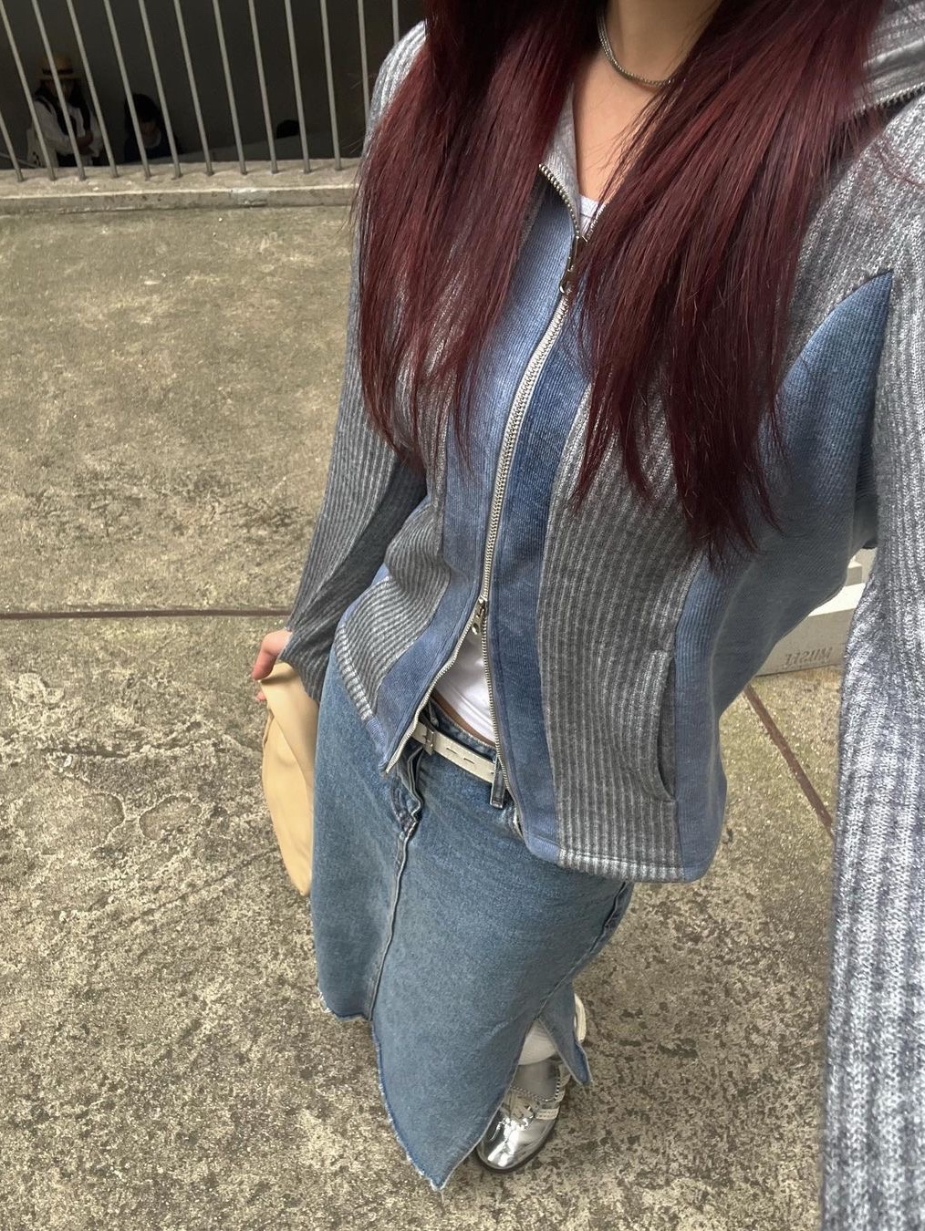 Millo Women Two-Way Side Hood Zip-Up Melange Gray, Millo Women Two-Way Side Hood Zip-Up Cream 착용 스타일 - 2