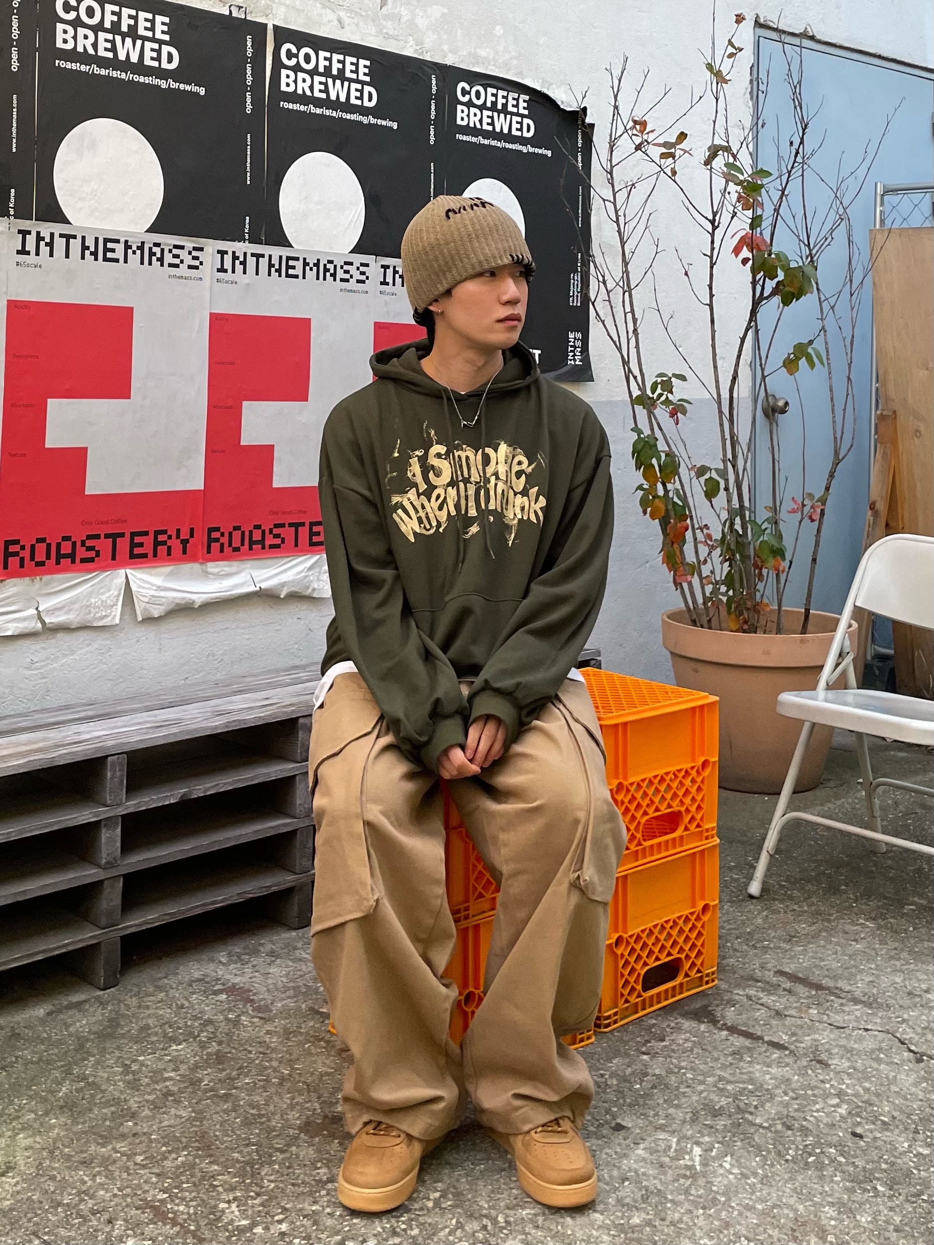 Nike Air Force 1 '07 WB Flax 착용 스타일 - 1