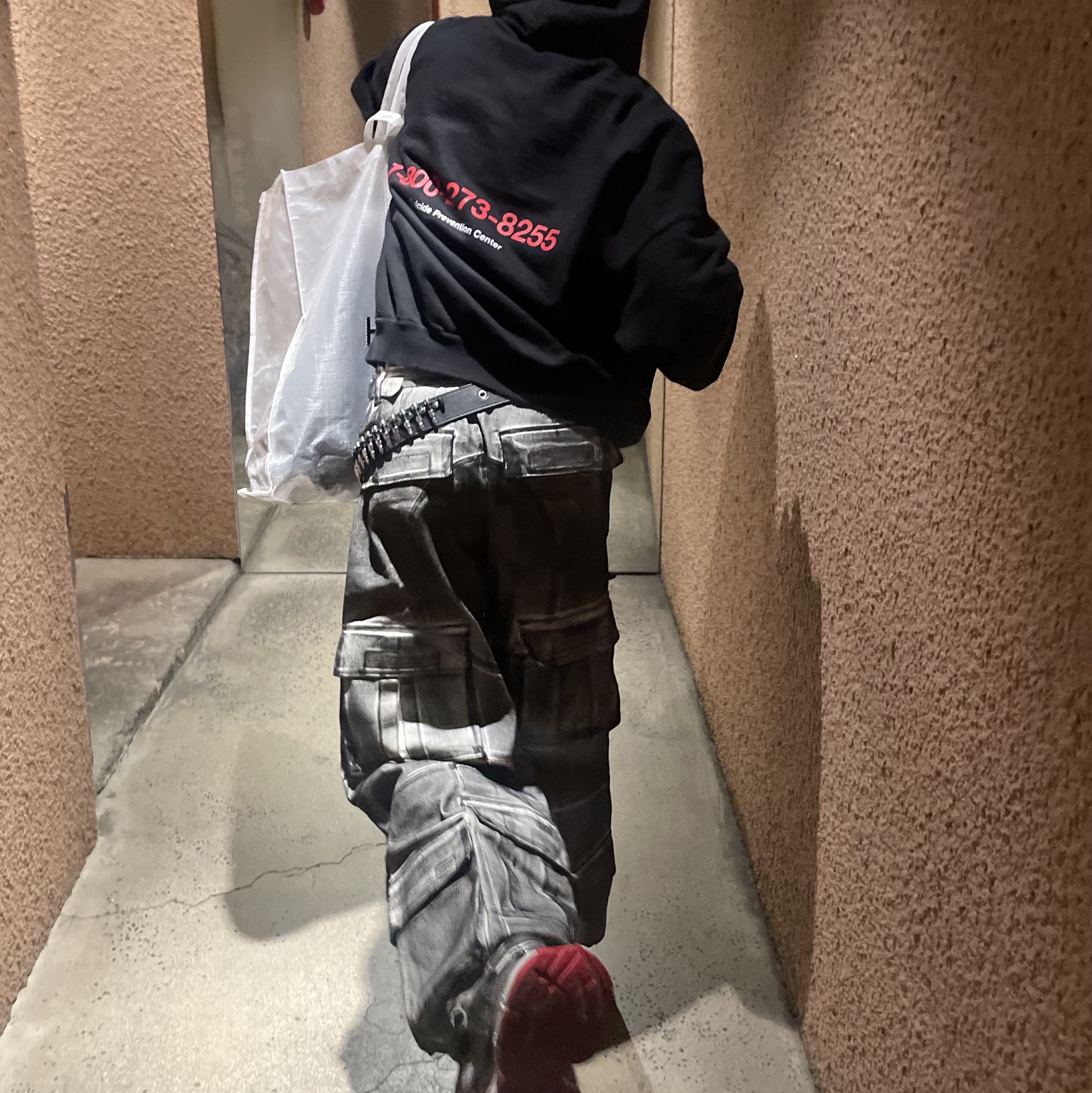 Project G/R SPC Cropped Distressed Zip Hoodie Washed Black, Project G/R Painted Denim Cargo Dirty White 착용 스타일 - 9