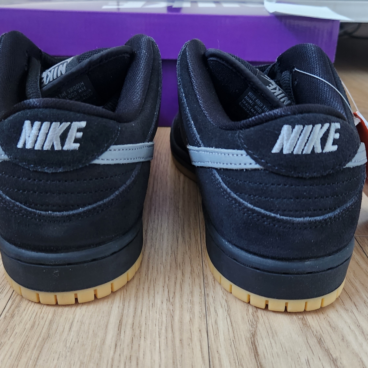 Nike SB Dunk Low Pro Black Cool Grey 착용 스타일 - 4