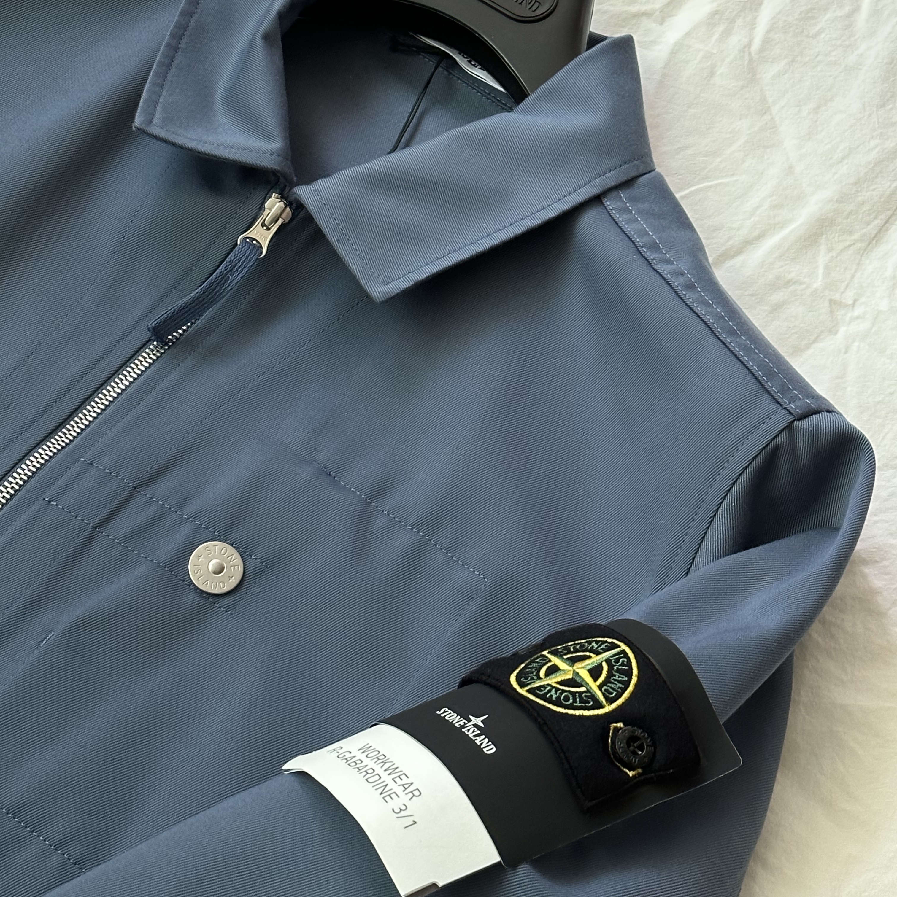 Stone Island 42528 Workwear R-Gabardine Blouson Powder Blue - 22SS 착용 스타일