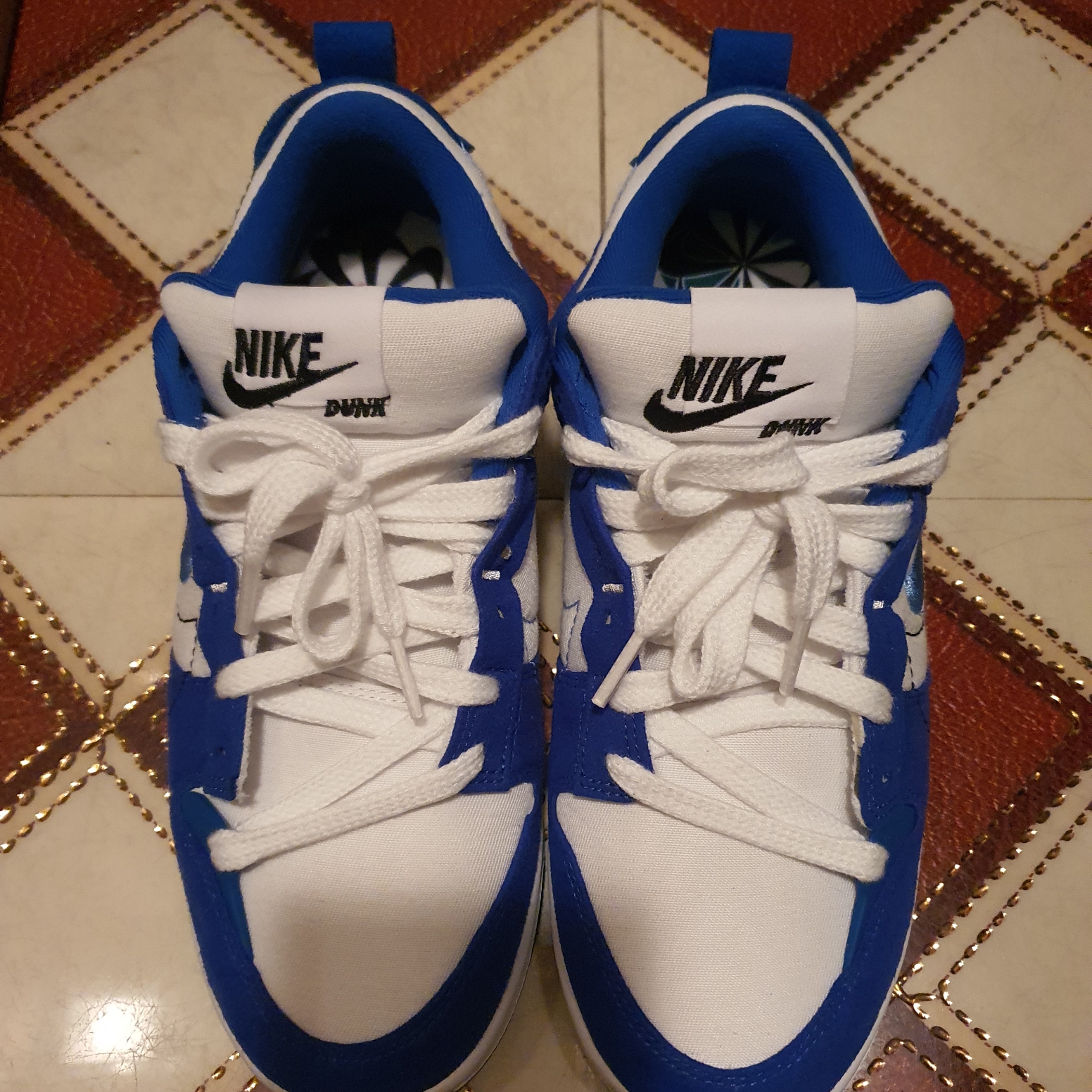 (W) Nike Dunk Low Disrupt 2 White and University Blue 착용 스타일