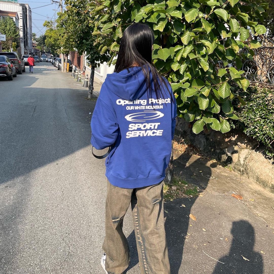 Opening Project Sport Service Hoodie Cobalt Blue 착용 스타일 - 1