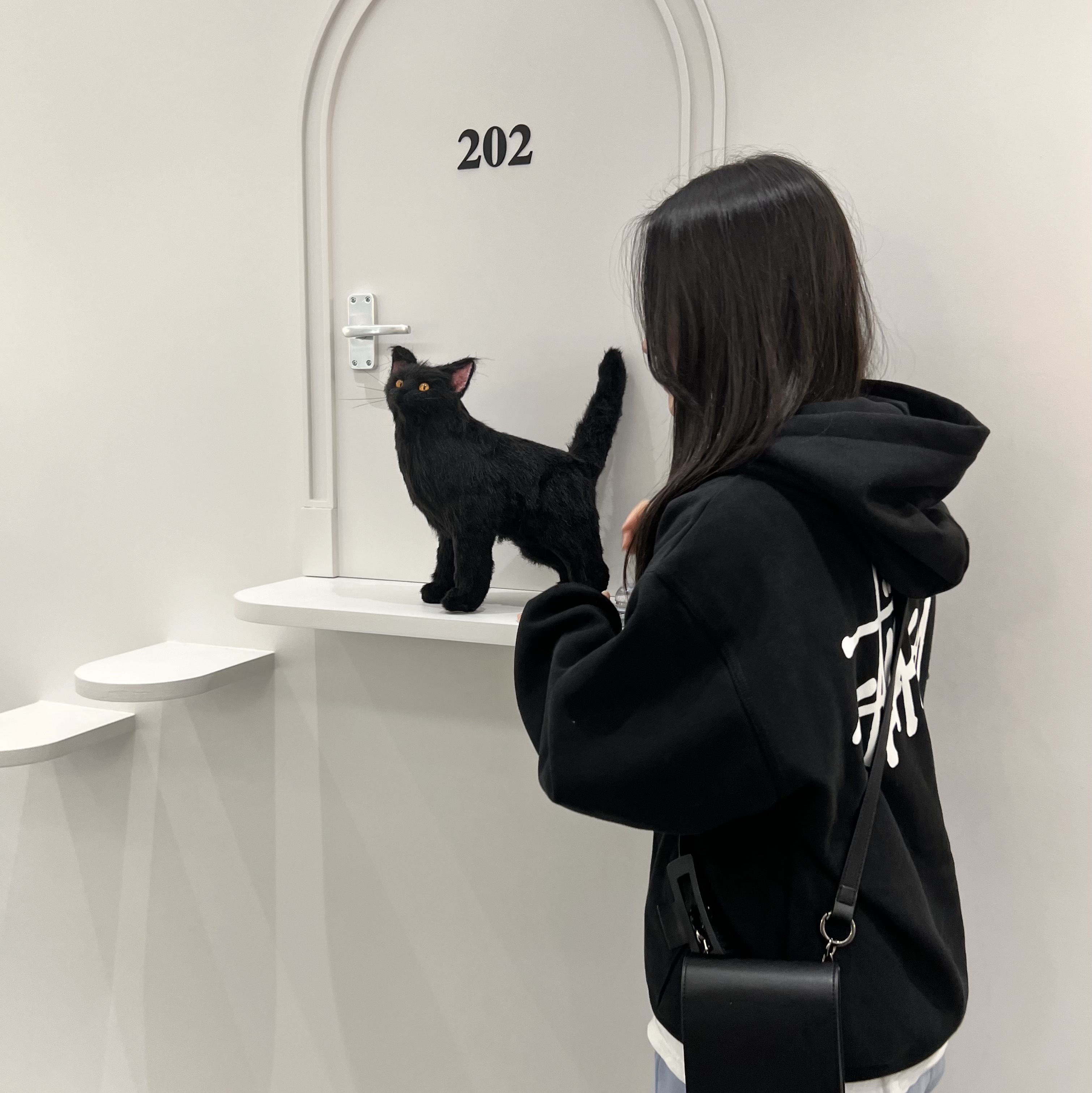 Stussy Basic Stussy Hoodie Black 2023, (W) Nike Air Force 1 '07 Low White 착용 스타일 - 1
