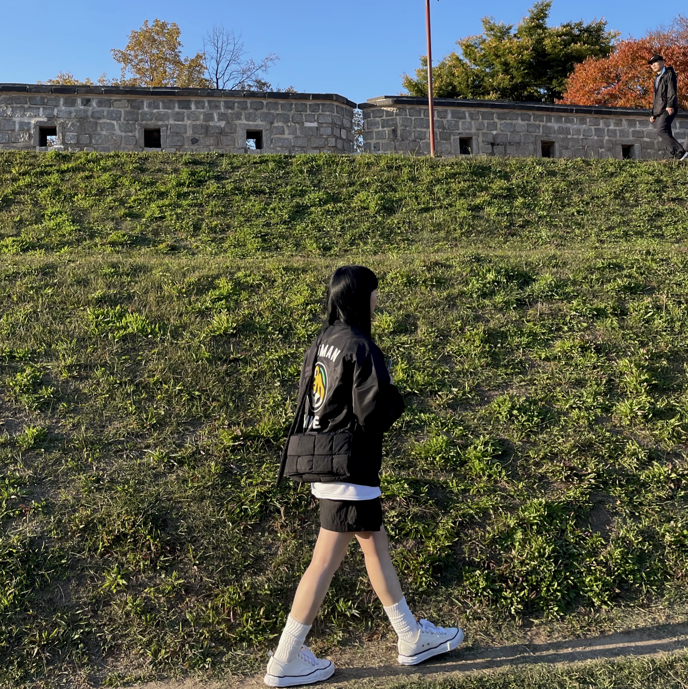 Human Made Nylon Stadium Jacket Black, Bottega Veneta Padded Tech Cassette Black 착용 스타일