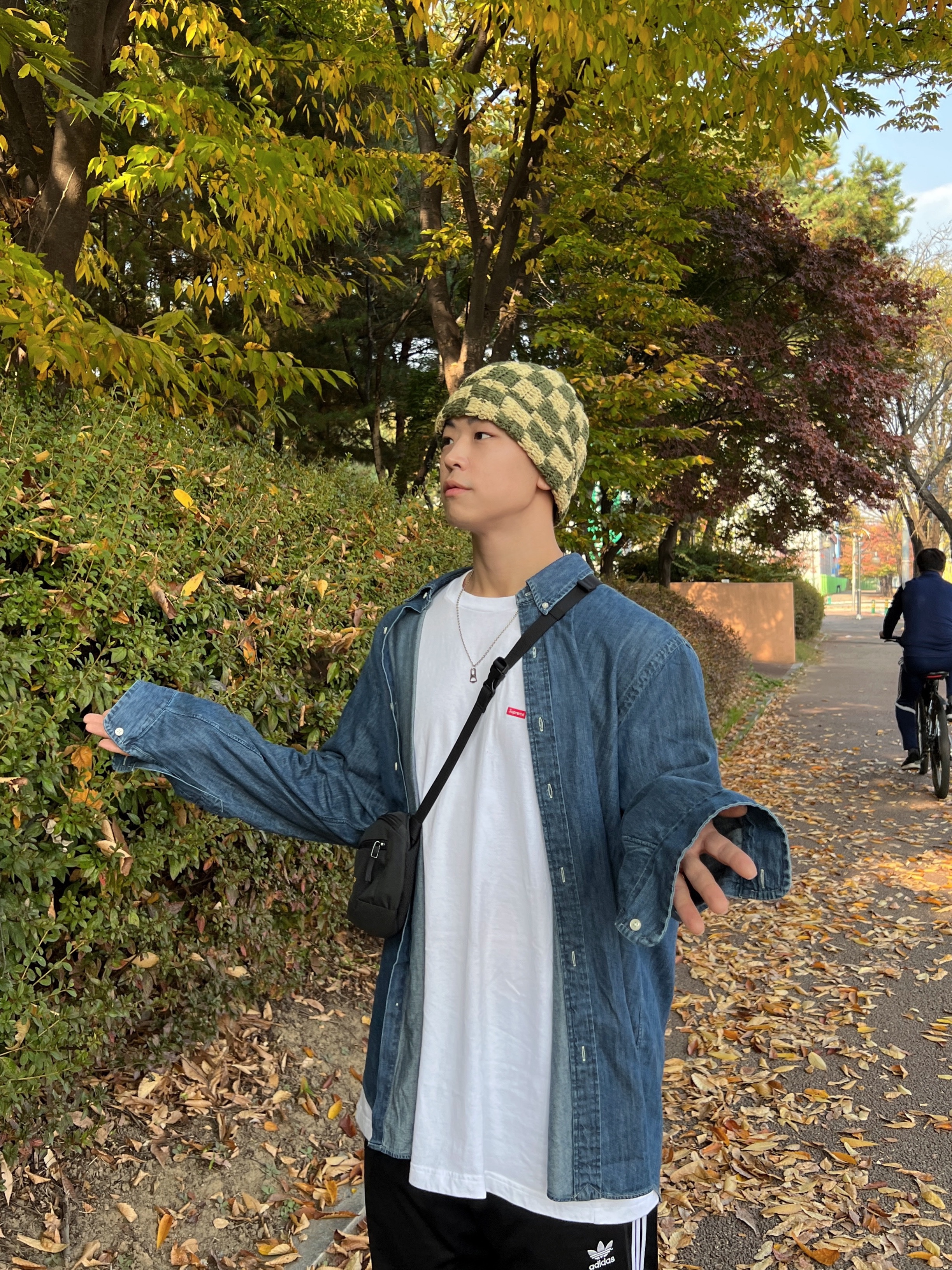 Stussy Crochet Checker Beanie Olive, Arc'teryx Mantis 2 Waistpack 24K Black 착용 스타일 - 2
