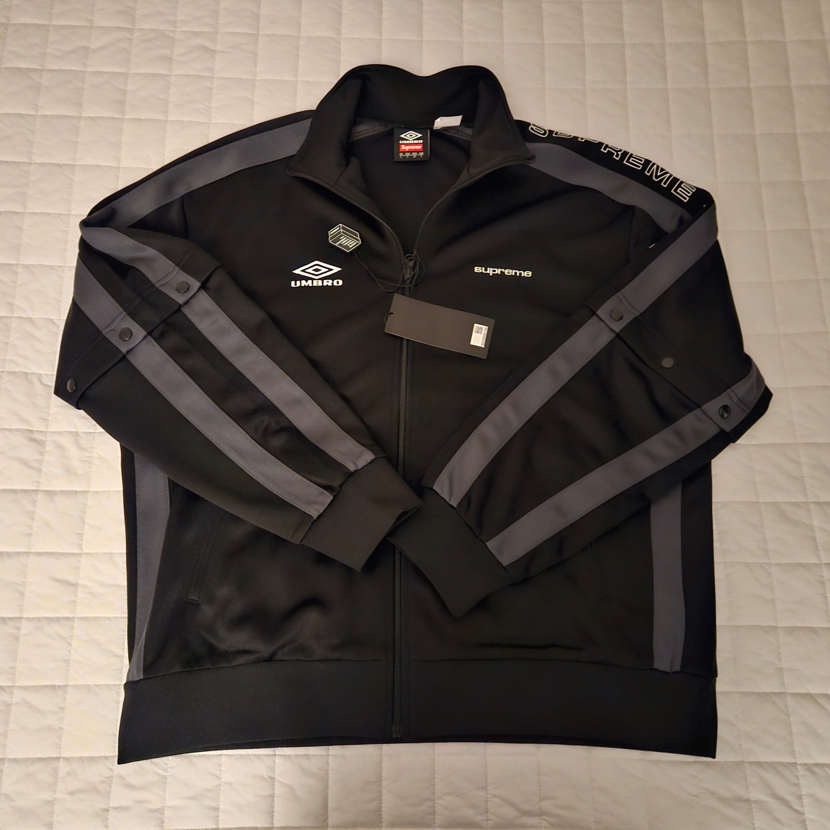 Supreme x Umbro Snap Sleeve Jacket Black - 23SS 착용 스타일