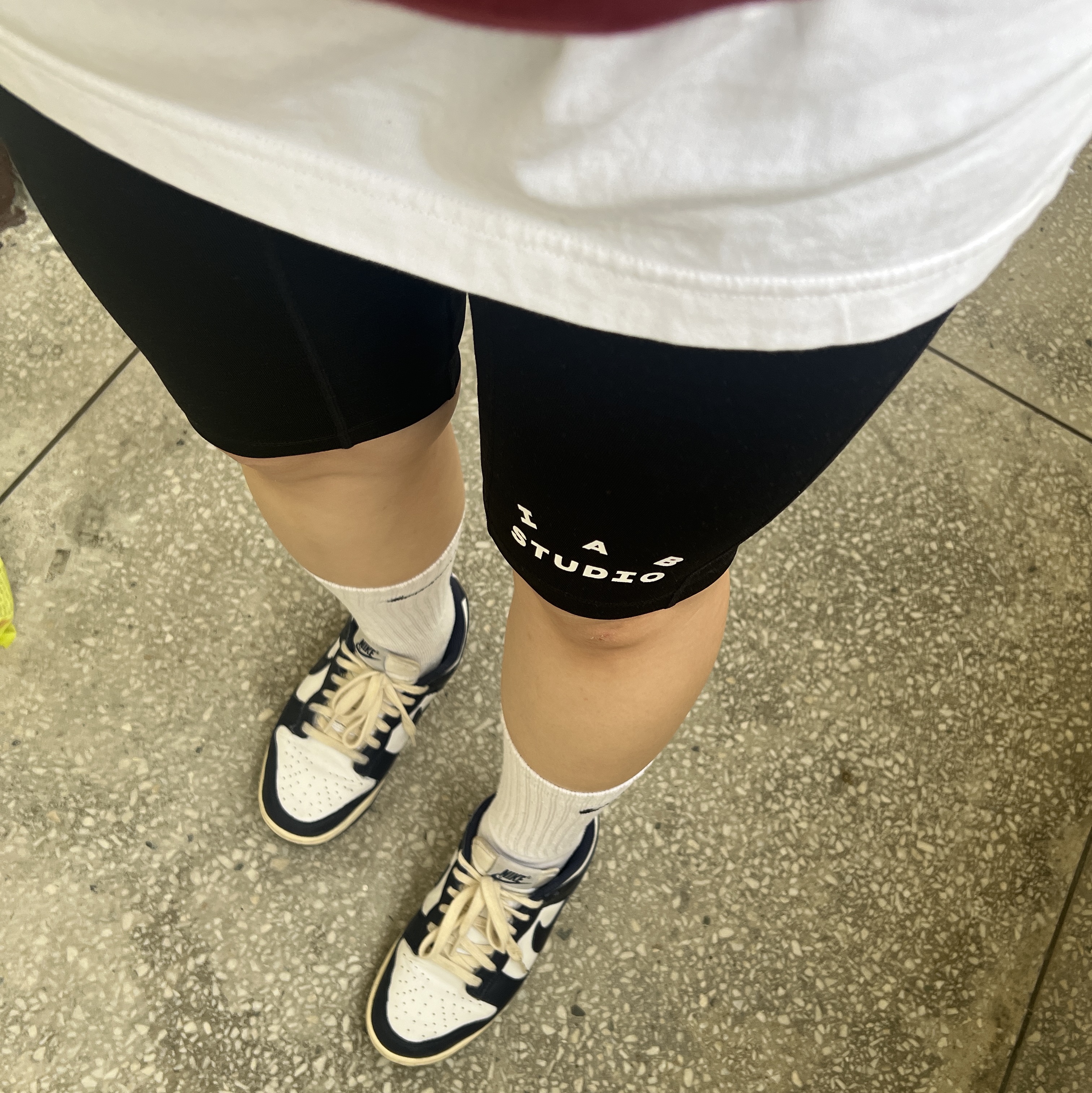 (W) IAB Studio Leggings Shorts Black - 23FW, IAB Studio Hoodie Raspberry 착용 스타일