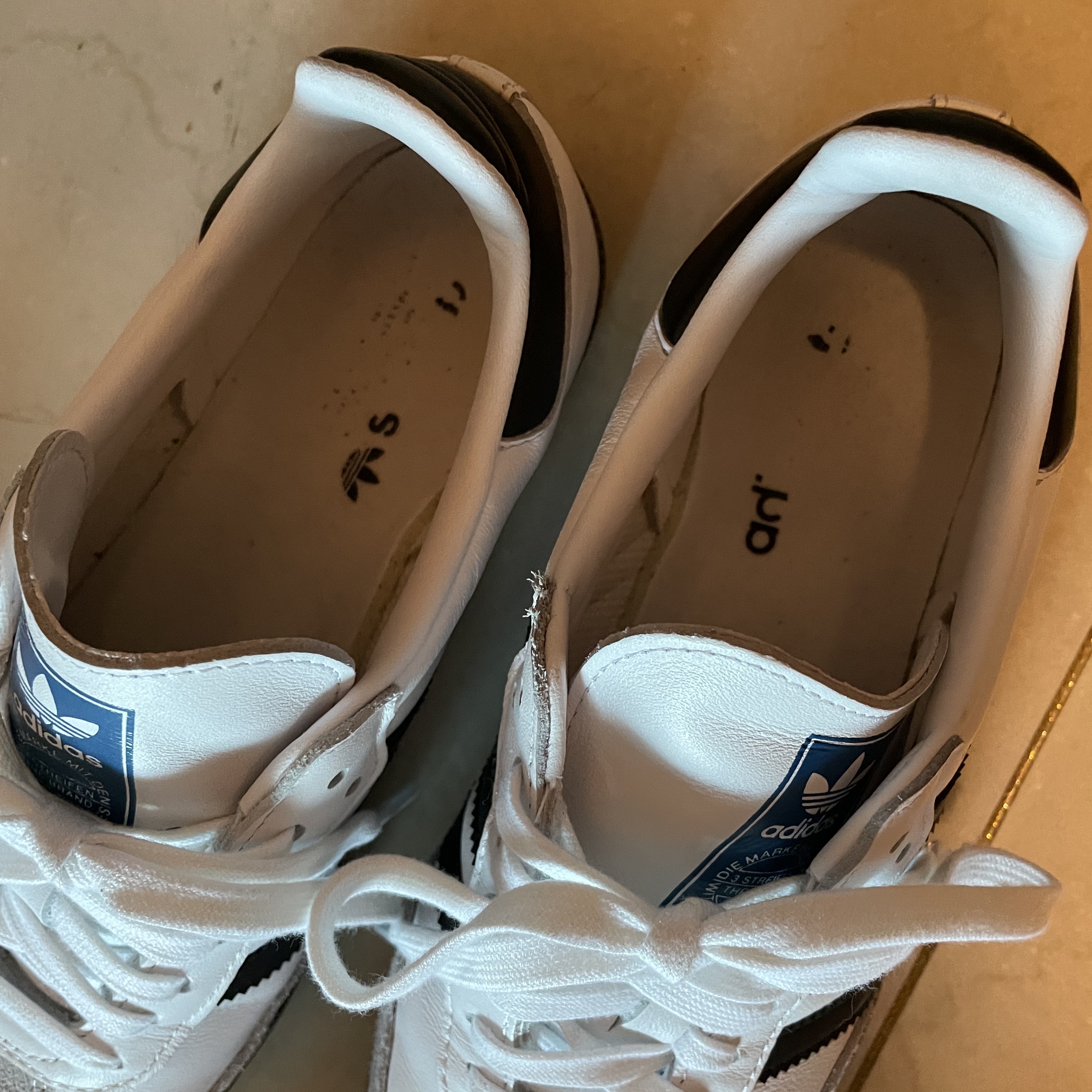 Adidas Samba OG Cloud White 착용 스타일