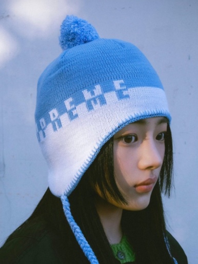 Supreme Split Logo Earflap Beanie White - 19FW 착용 스타일