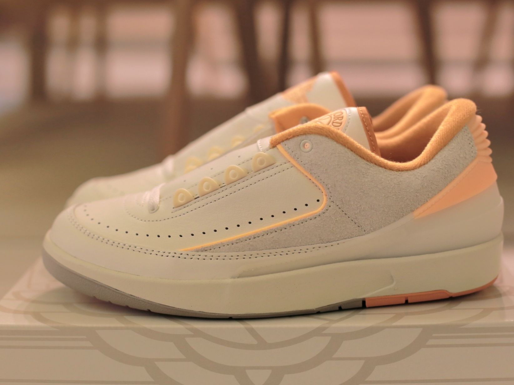 Jordan 2 Retro Low Melon Tint 착용 스타일 - 1