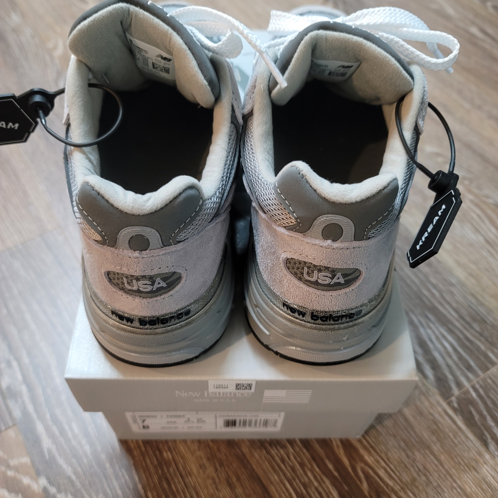 (W) New Balance 993 Made in USA Grey - B Standard 착용 스타일 - 3