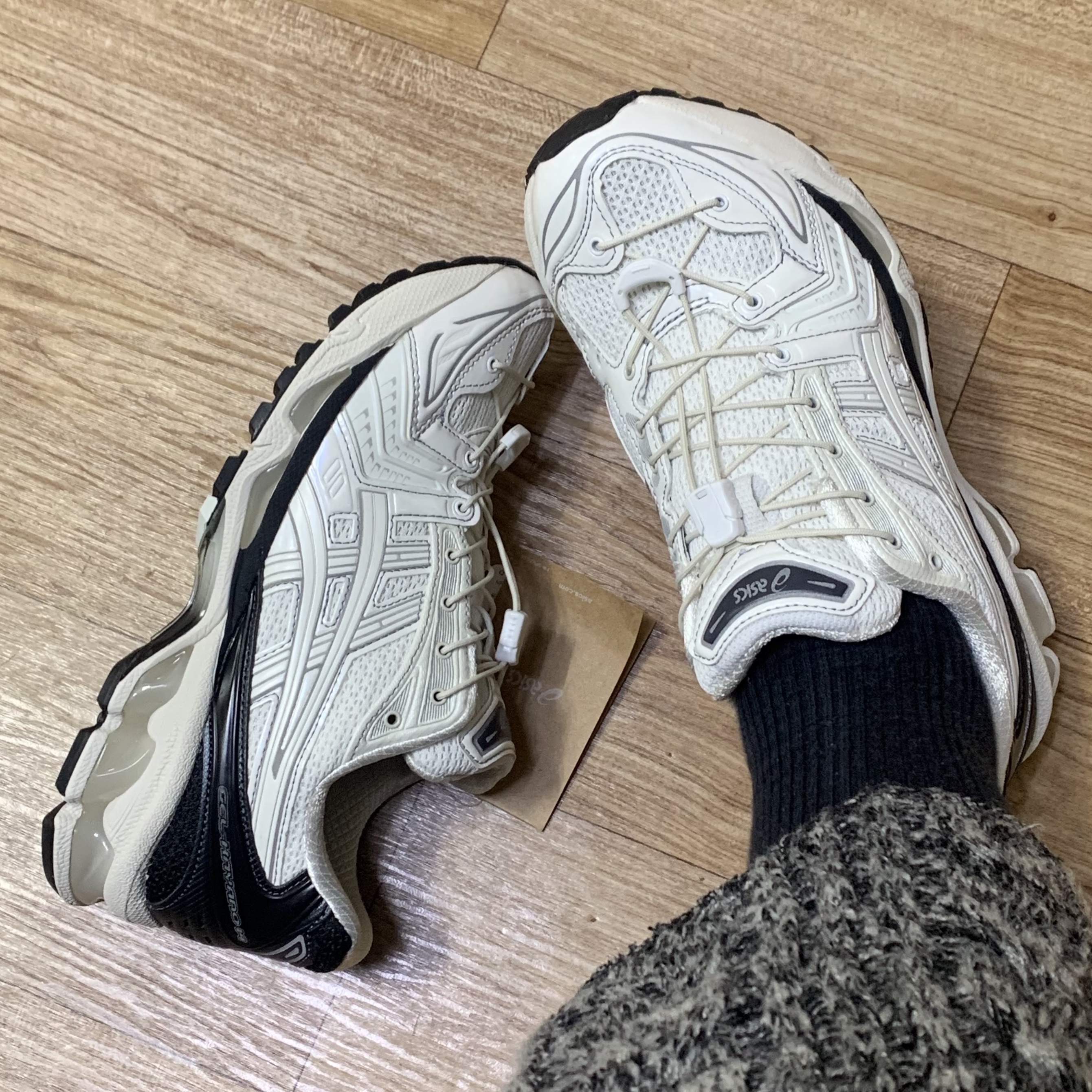 Asics x Unaffected Gel-Kayano 14 Galaxy White 착용 스타일