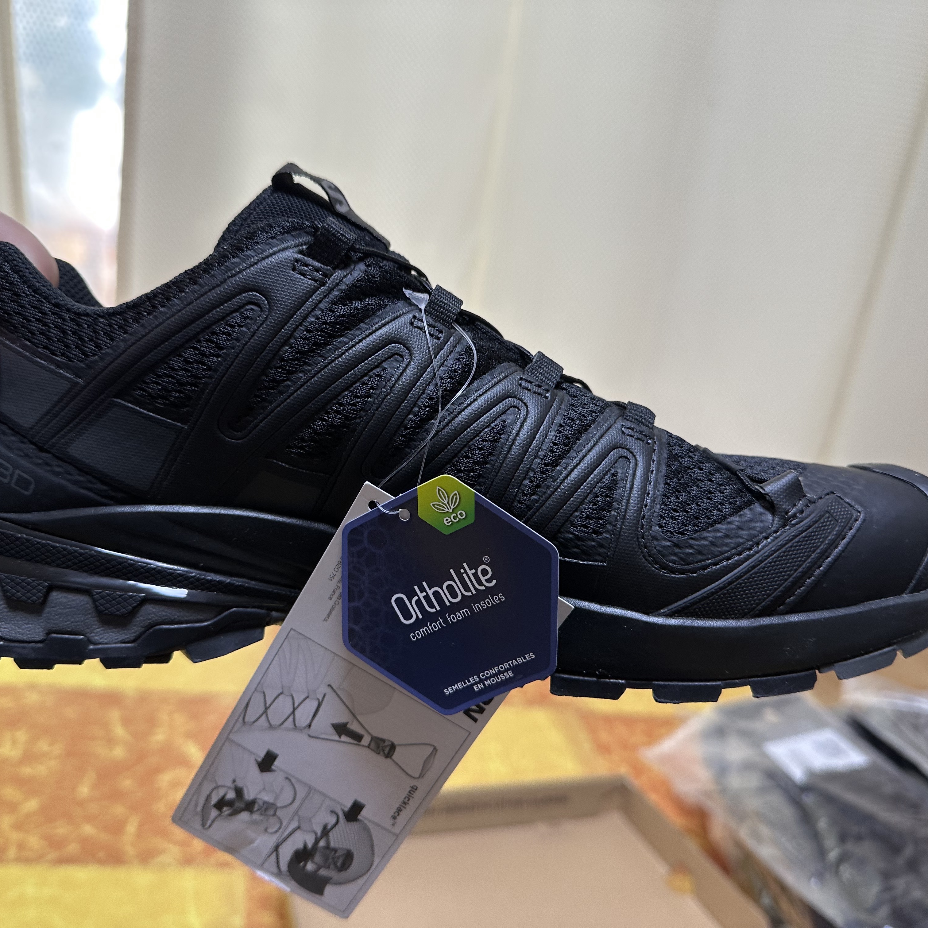 Salomon XA Pro 3D V8 Wide Black 착용 스타일 - 4