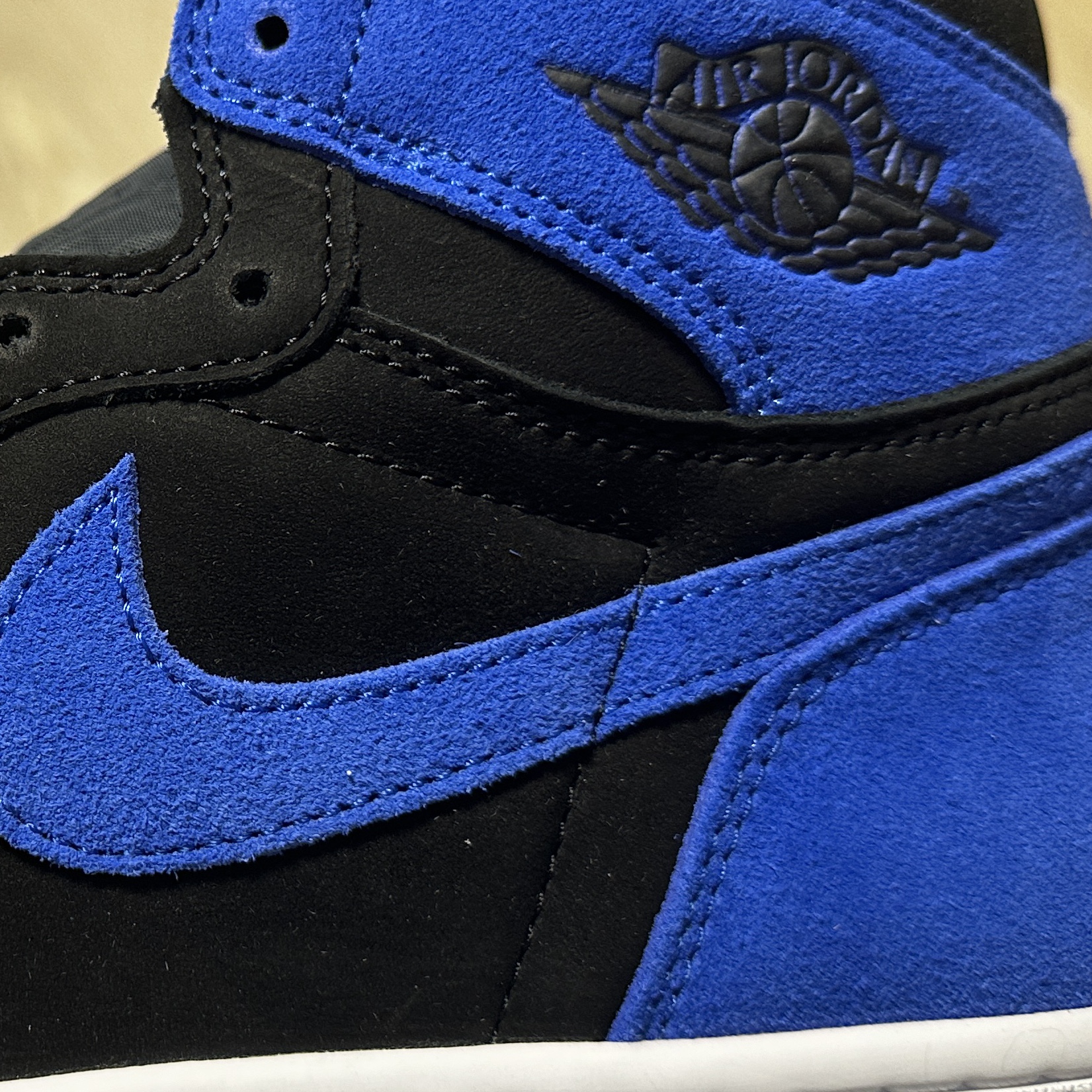 Jordan 1 Retro High OG Royal Reimagined 착용 스타일 - 2