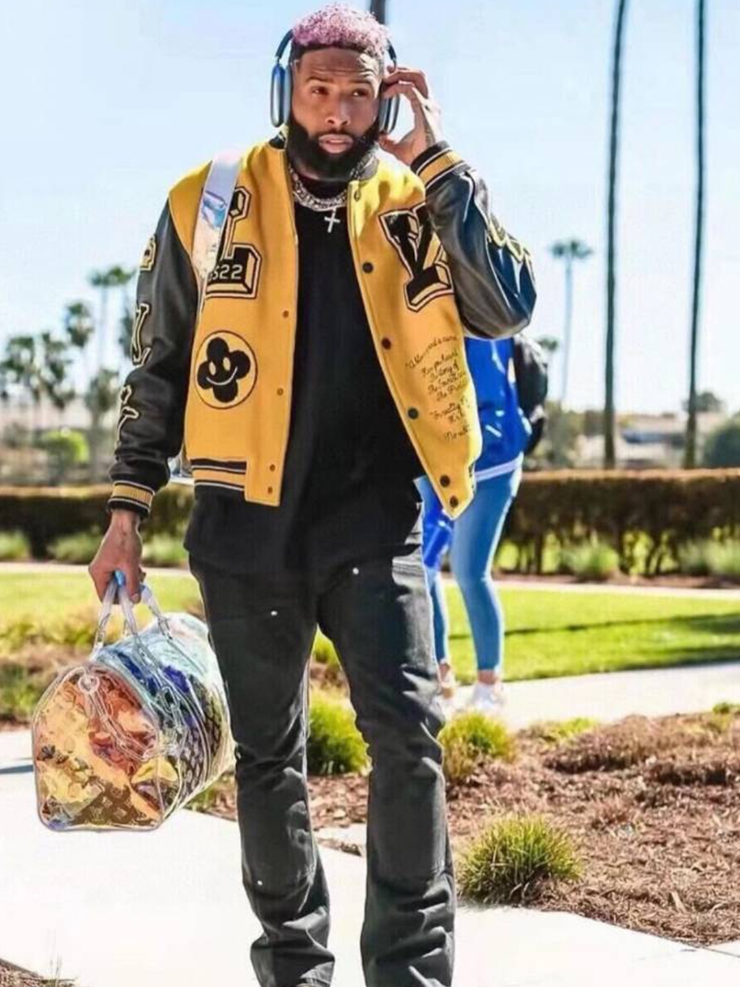 Vandy The Pink x XLarge Varsity Jacket, Louis Vuitton Leather Embroidered Varsity Jacket Black 착용 스타일 - 3