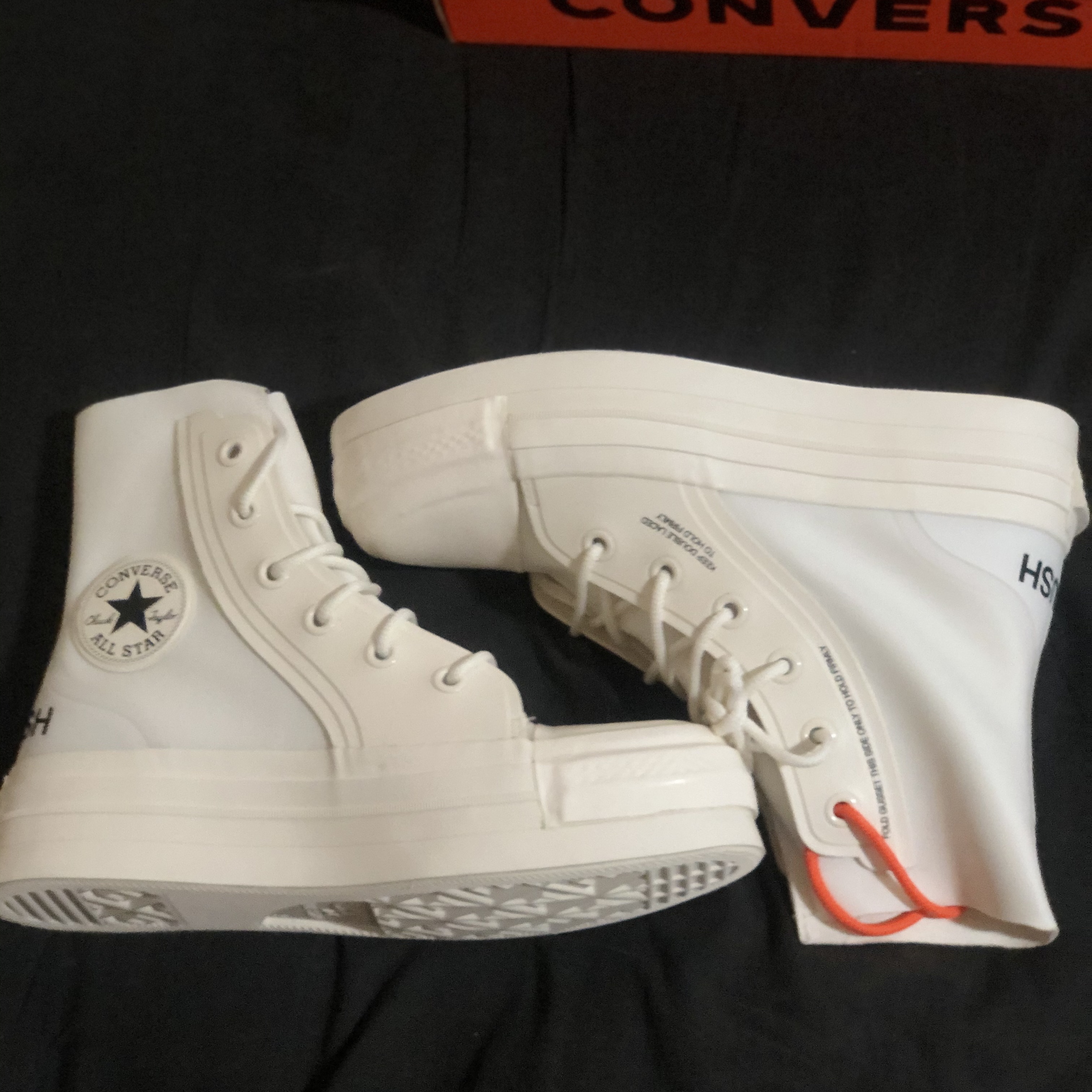 Converse x Ambush Chuck 70 Hi White 착용 스타일 - 2