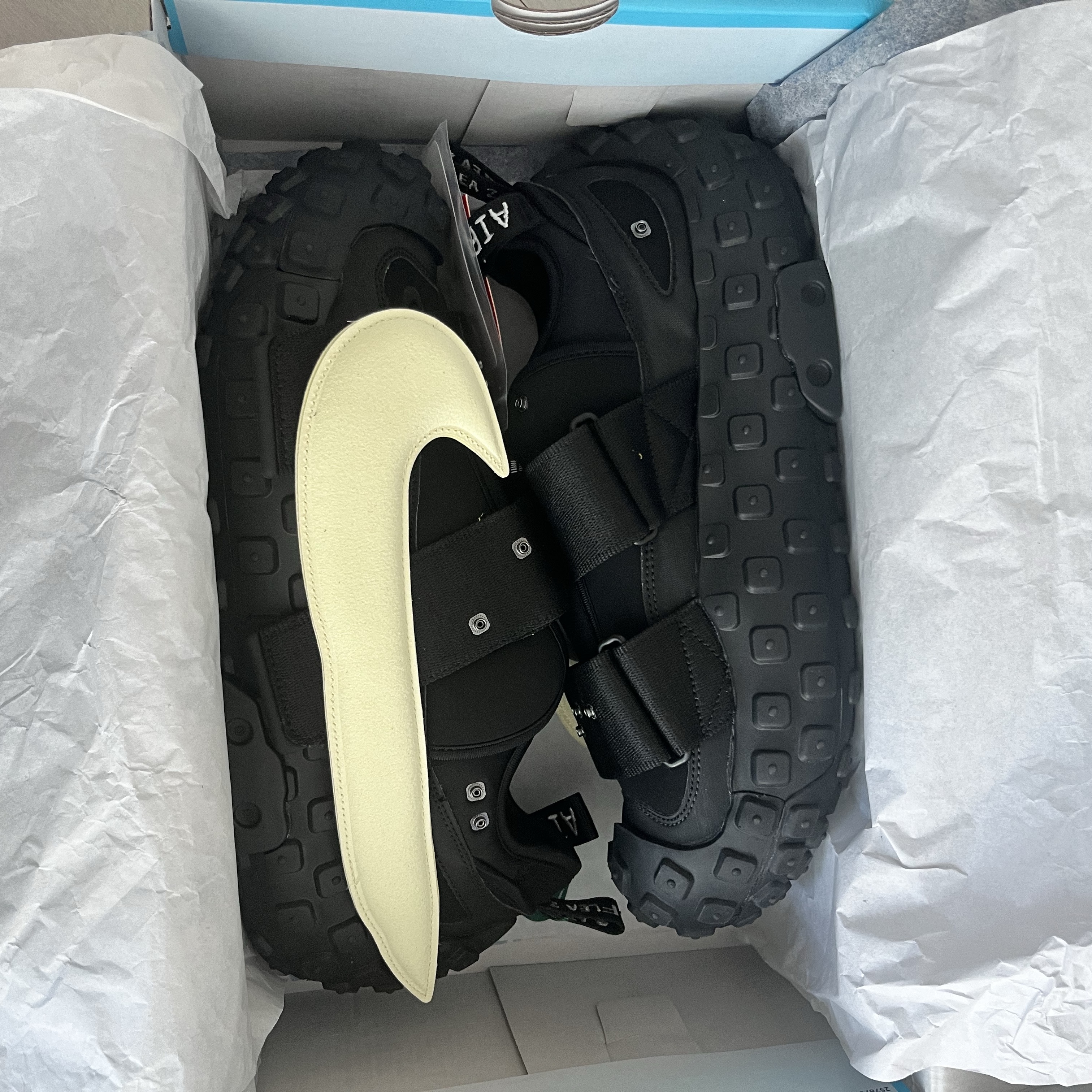 Nike x Cactus Plant Flea Market Air Flea 2 Black Alabaster 착용 스타일 - 2