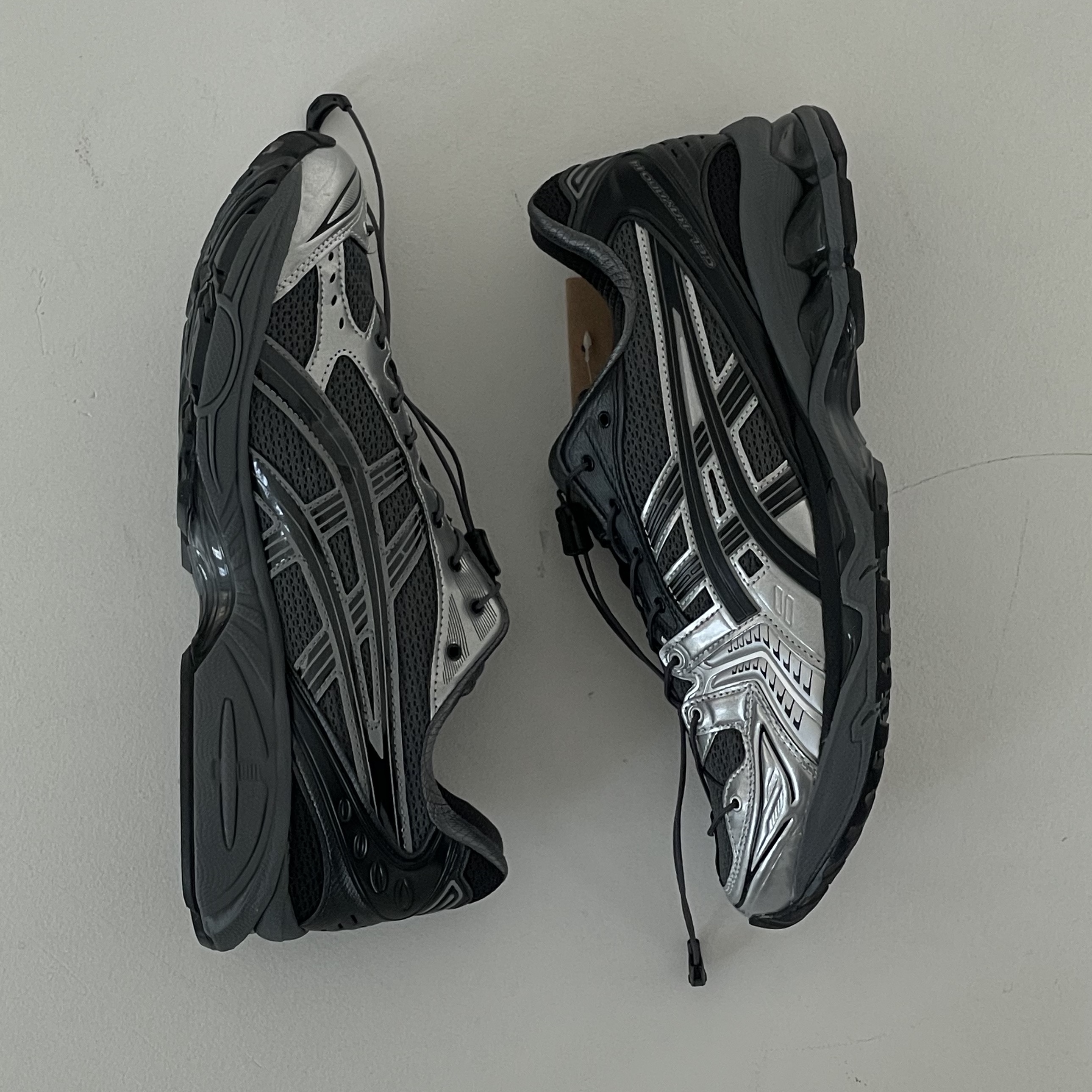 Asics x Unaffected Gel-Kayano 14 Silver Moon 착용 스타일 - 2