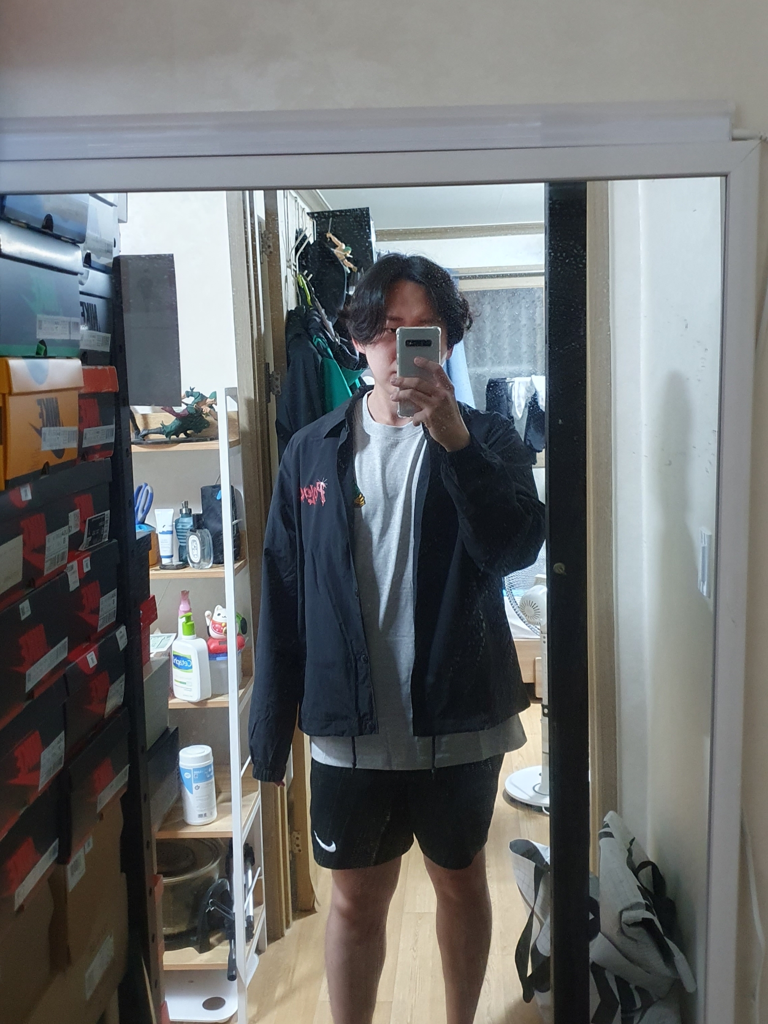 Palace Scratchy Coach Jacket Black - 23FW, Palace Arms T-Shirt Grey Marl - 23FW 착용 스타일