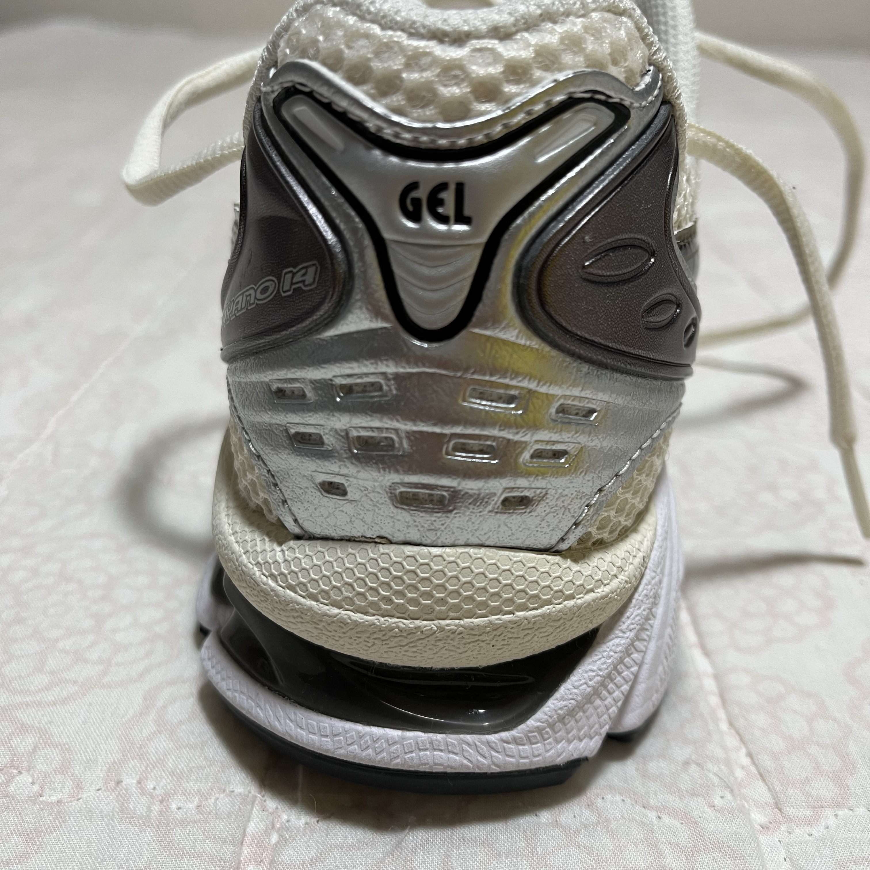 Asics Gel-Kayano 14 Cream Black 착용 스타일 - 4