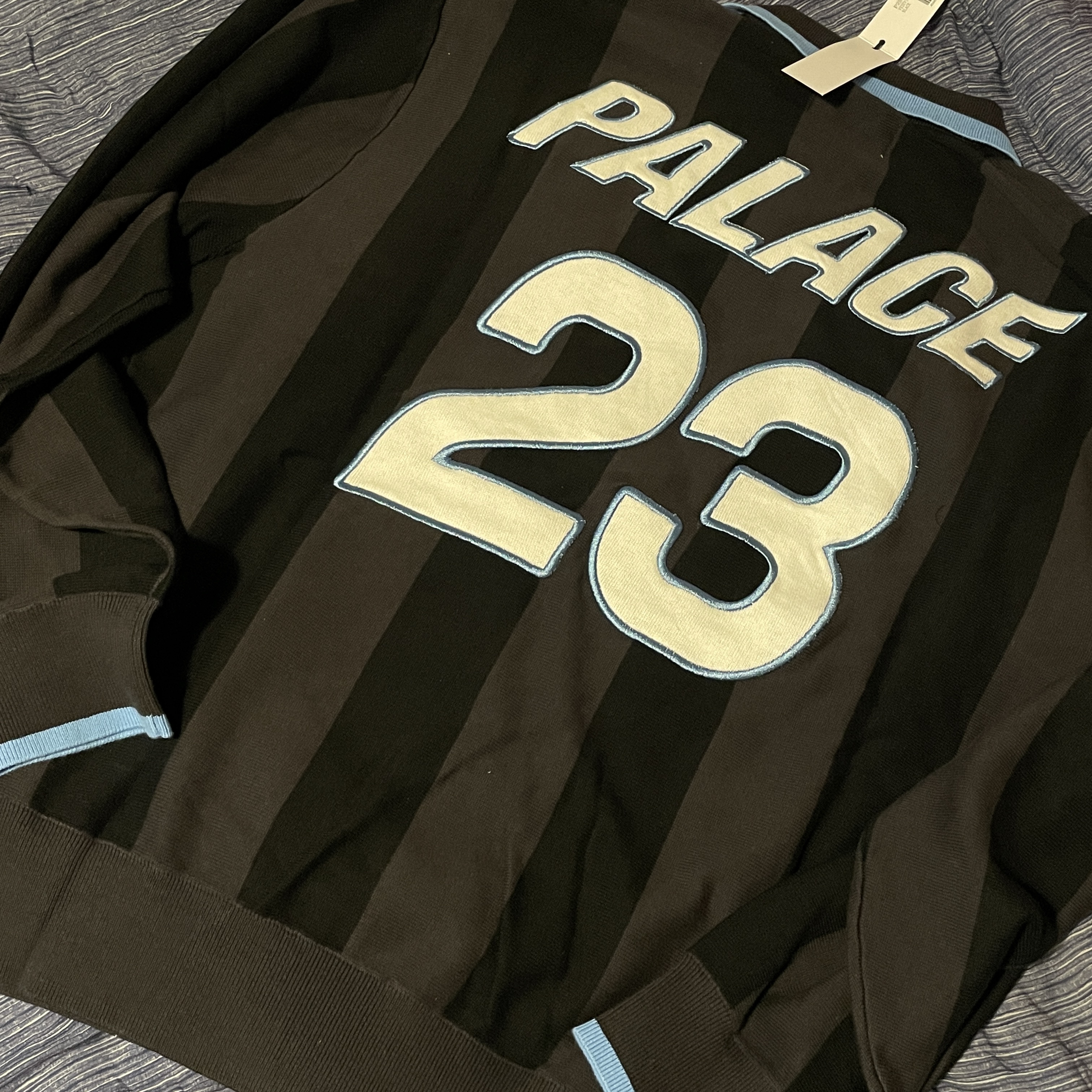 Palace Vesuvio Knit Black - 23FW 착용 스타일 - 2