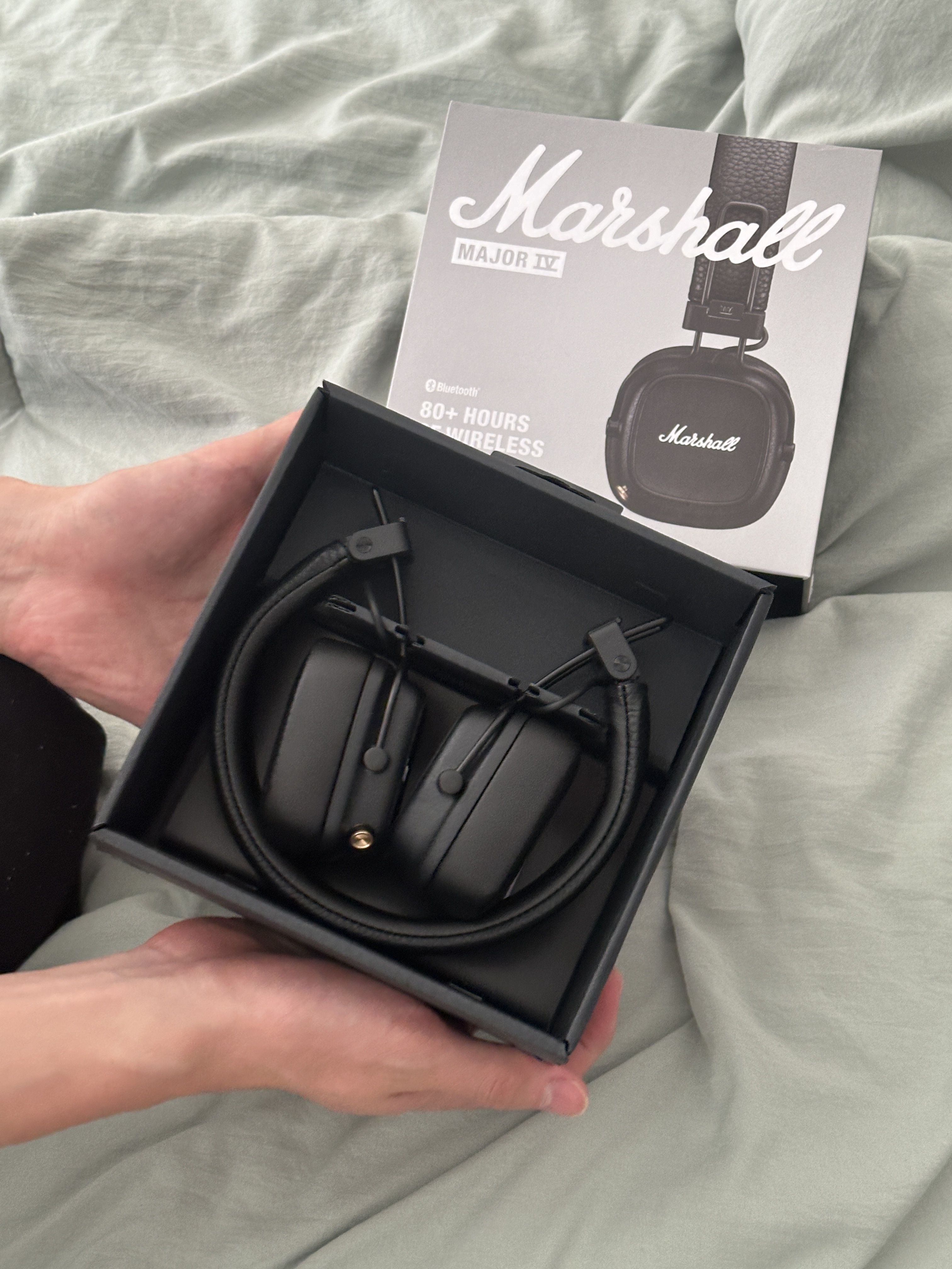 Marshall Major IV Black (Korean Ver.) 착용 스타일 - 3