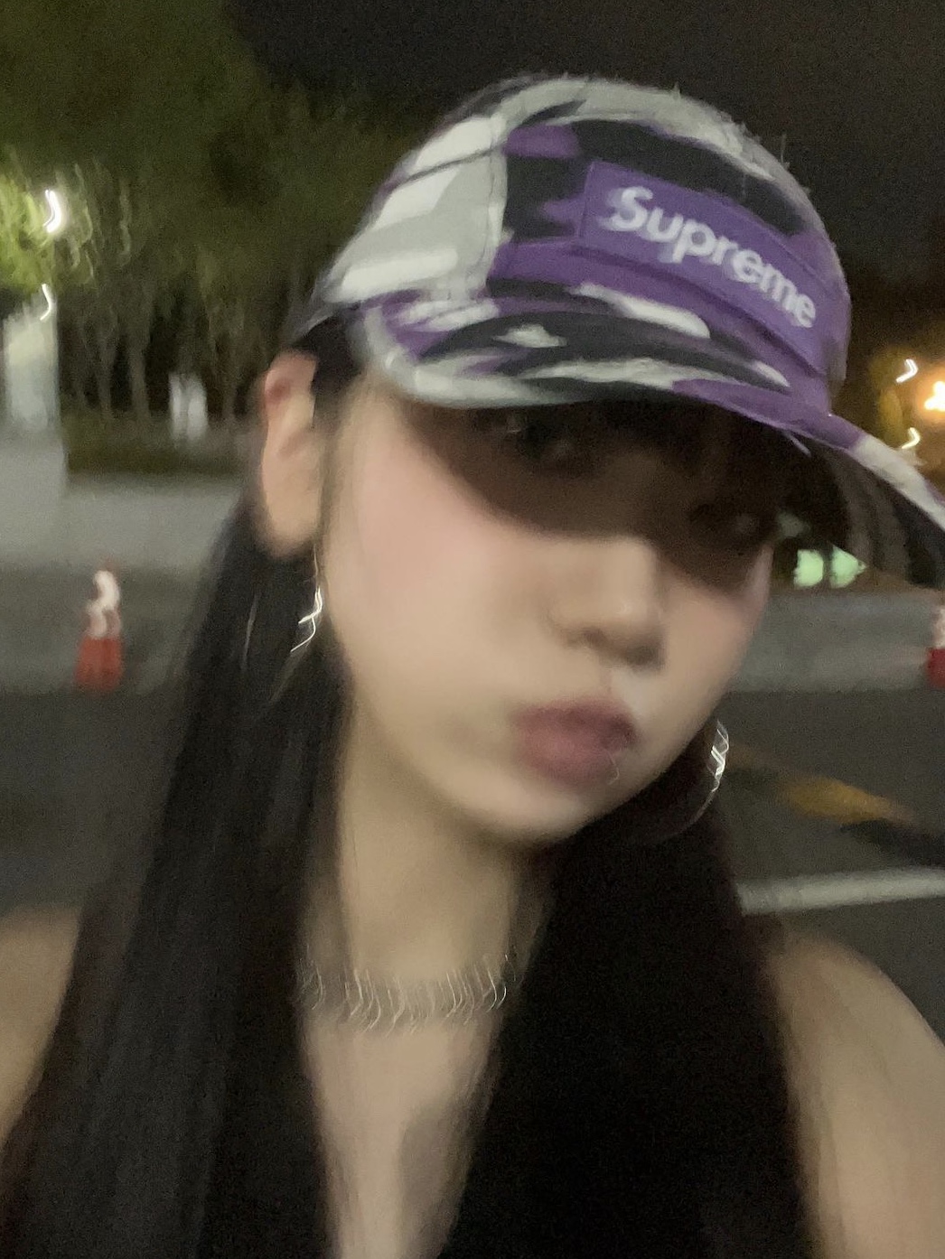 Jordan 1 x Travis Scott Retro Low OG SP Black Phantom, Supreme Layered Camo Camp Cap Purple - 23SS 착용 스타일 - 5